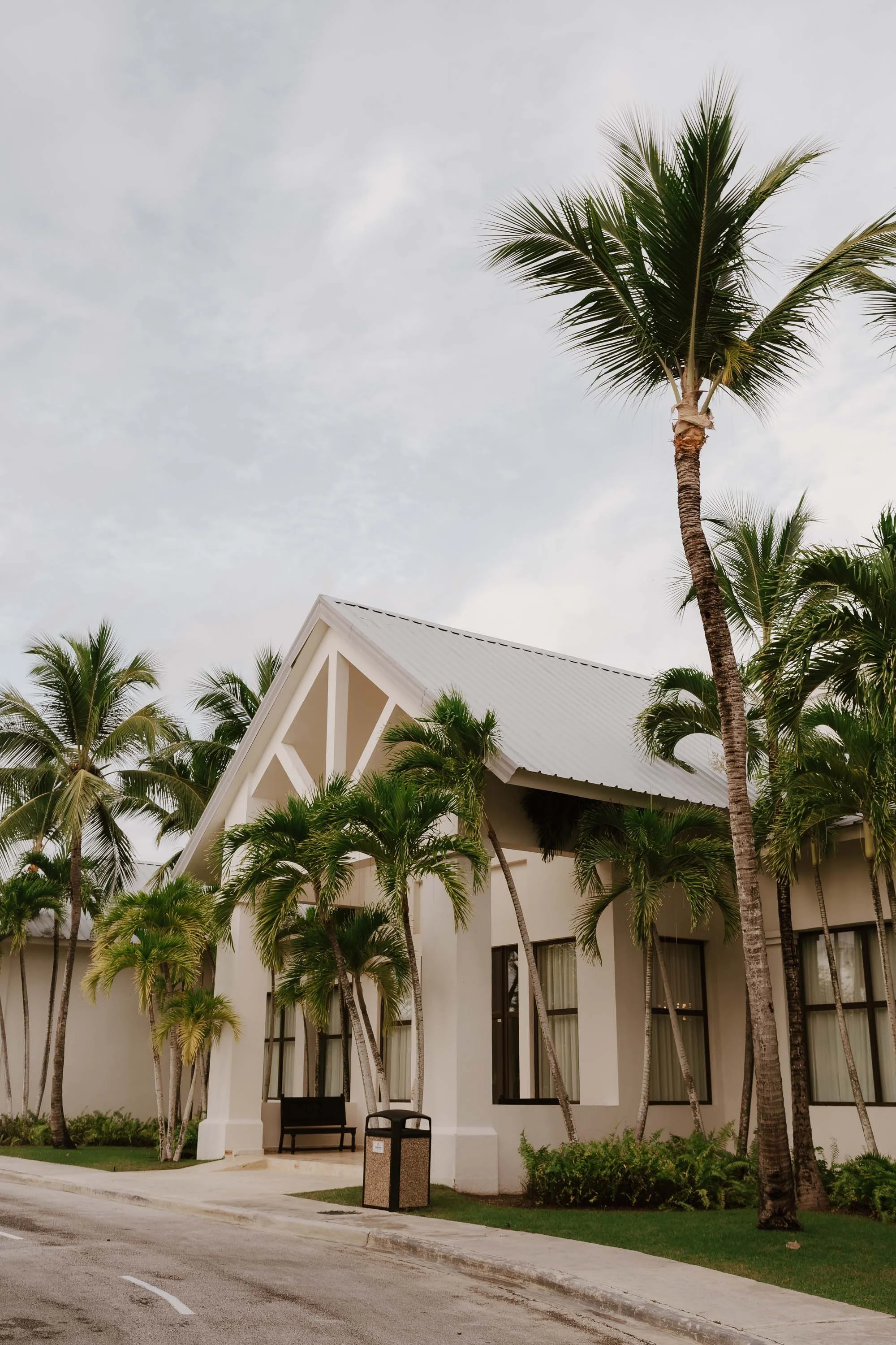 Main entrance of the venue in Secrets La Romana