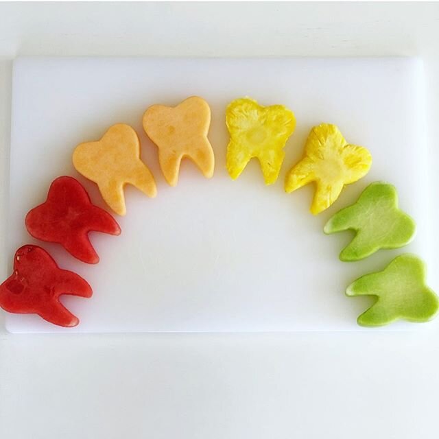 Yes, these are melon shaped teeth!🤪🦷🌈 Bc I just finished my first year of dental hygiene school! I&rsquo;m learning tons &amp; am enthusiastic about giving others a healthier smile😁 In fact, here are a few teeth tips I&rsquo;ve learned so far:
⠀⠀