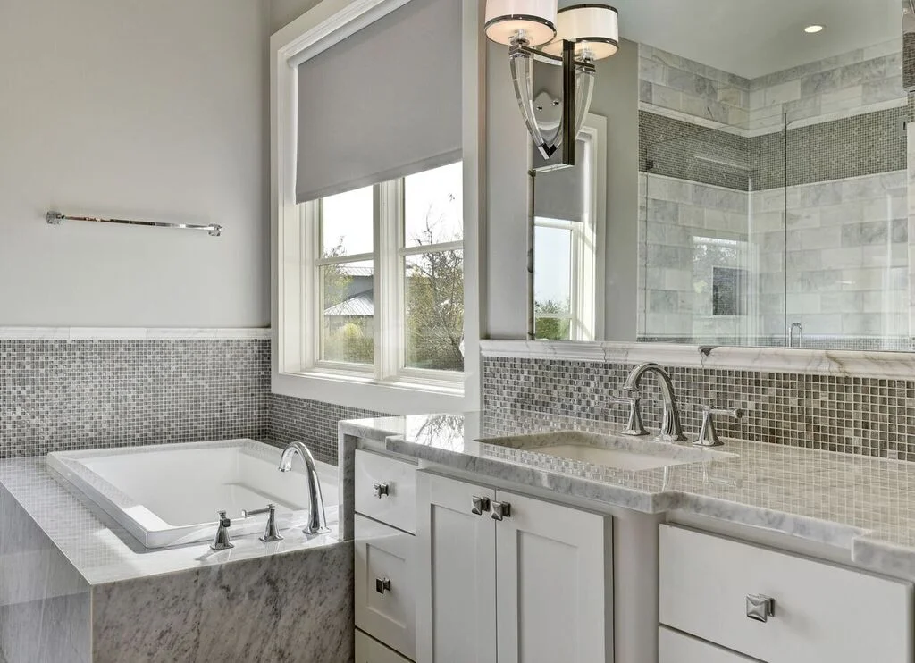 Guest Bathroom Vanity Lighting 