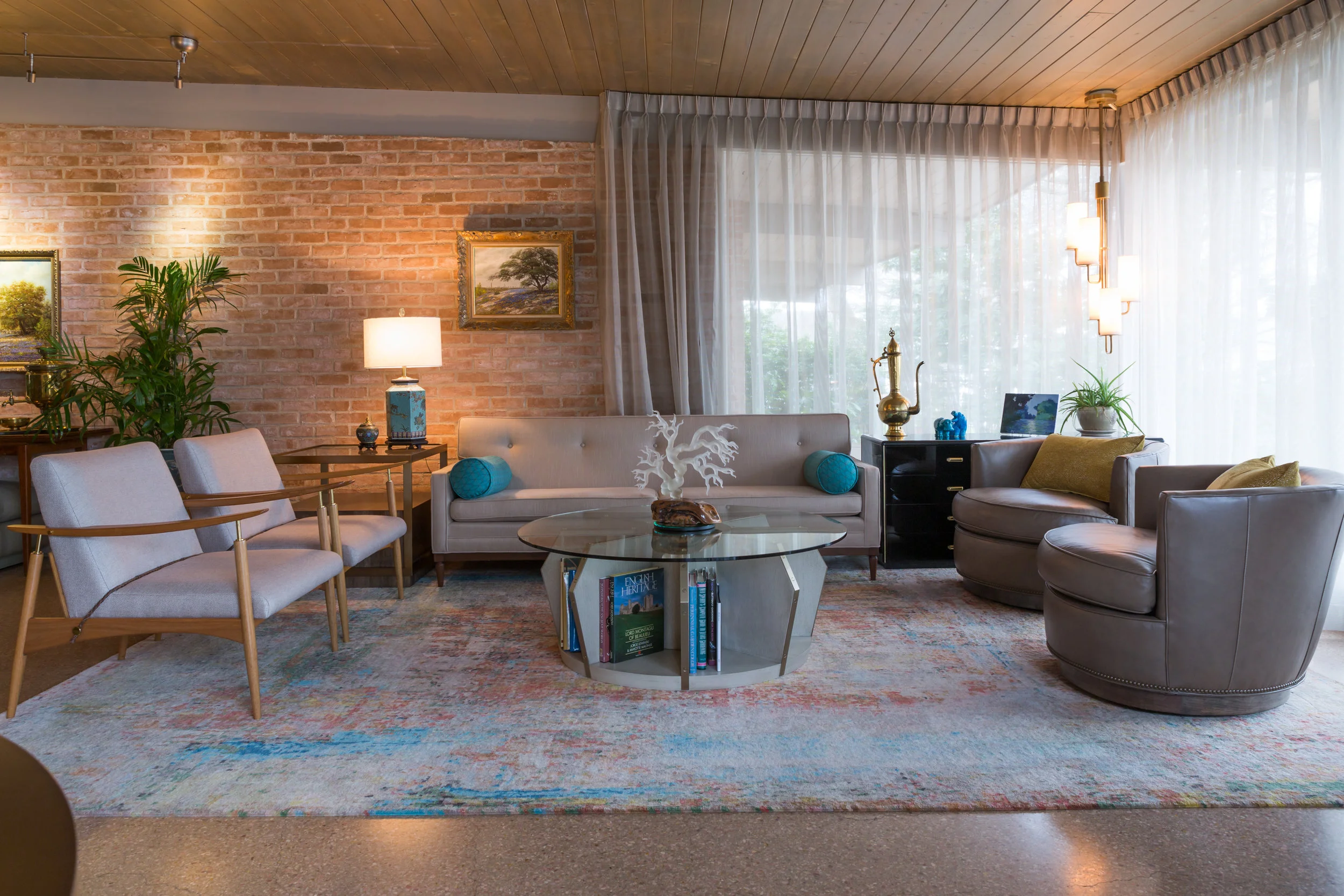 Mid-Century Modern Lake Austin Home 