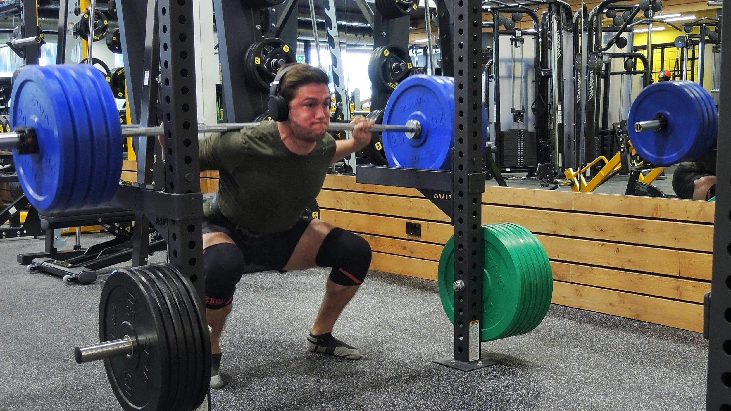 4 Plate Squat.jpg