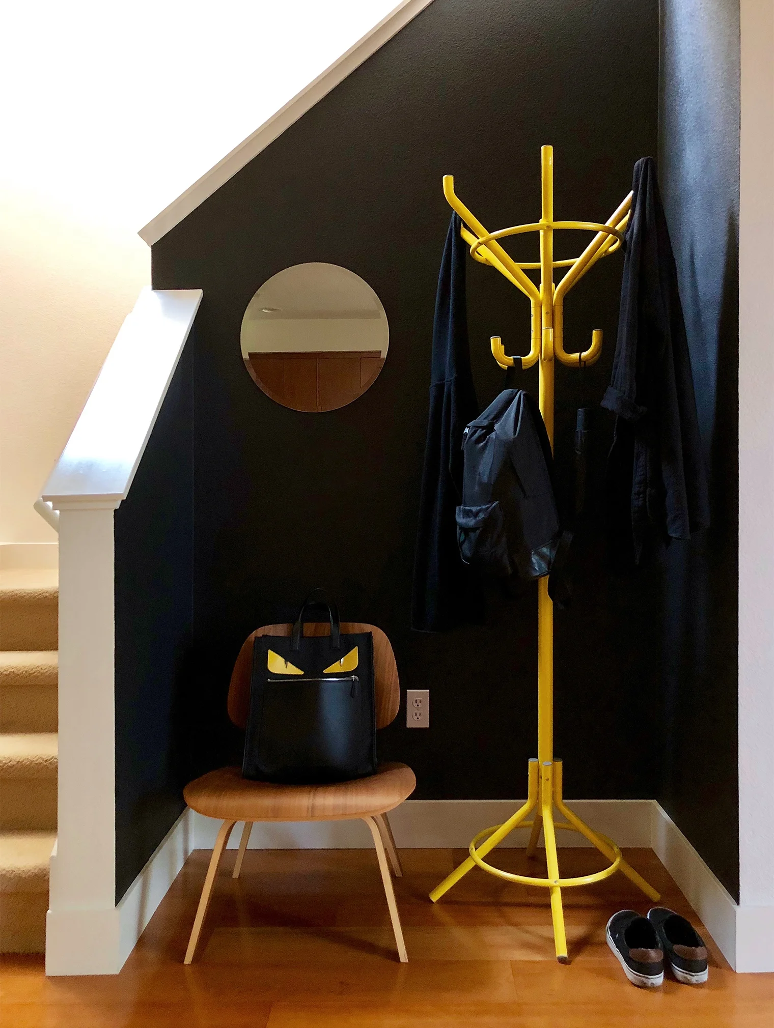 Entrance landing area