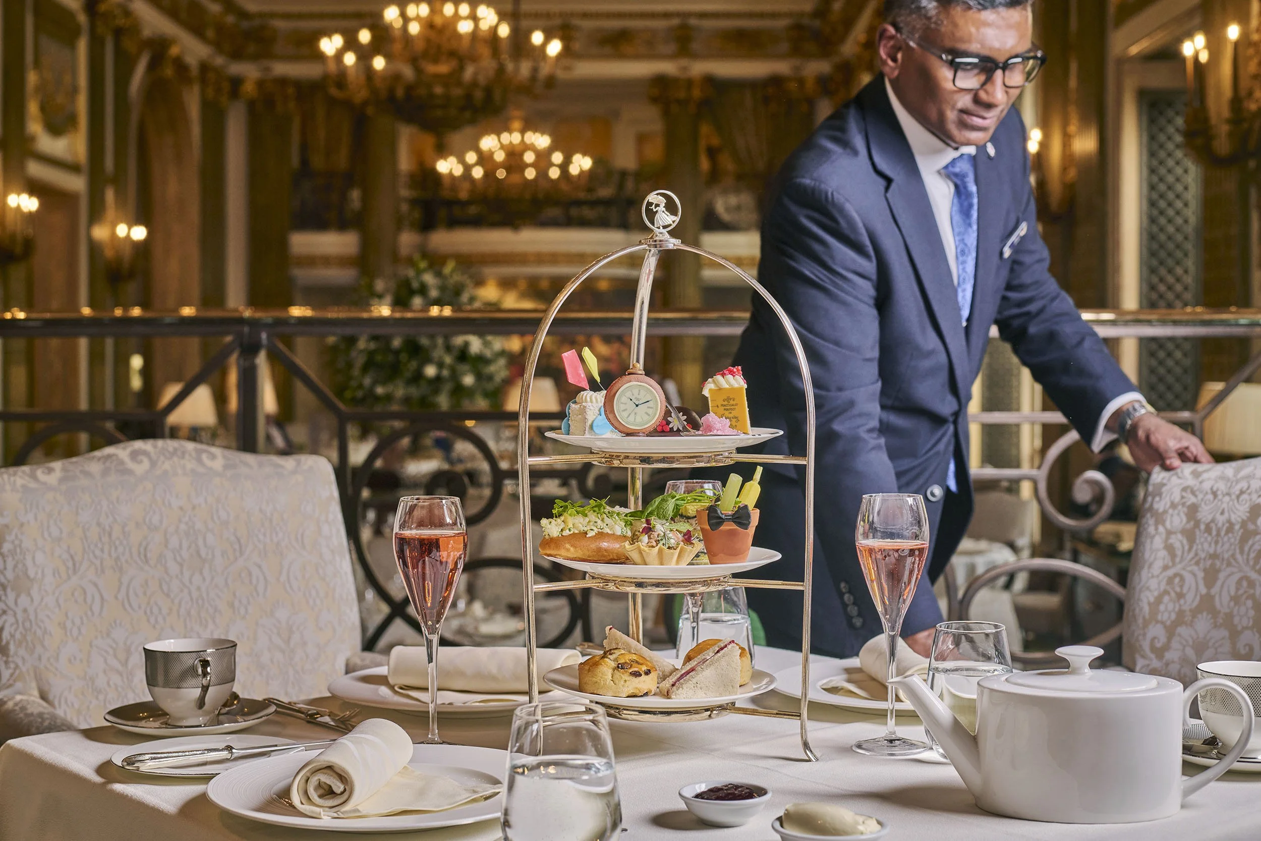 JamieLau-RestaurantPhotographer-RoyalAutomobileClub-AfternoonTea-MaryPoppins.jpg