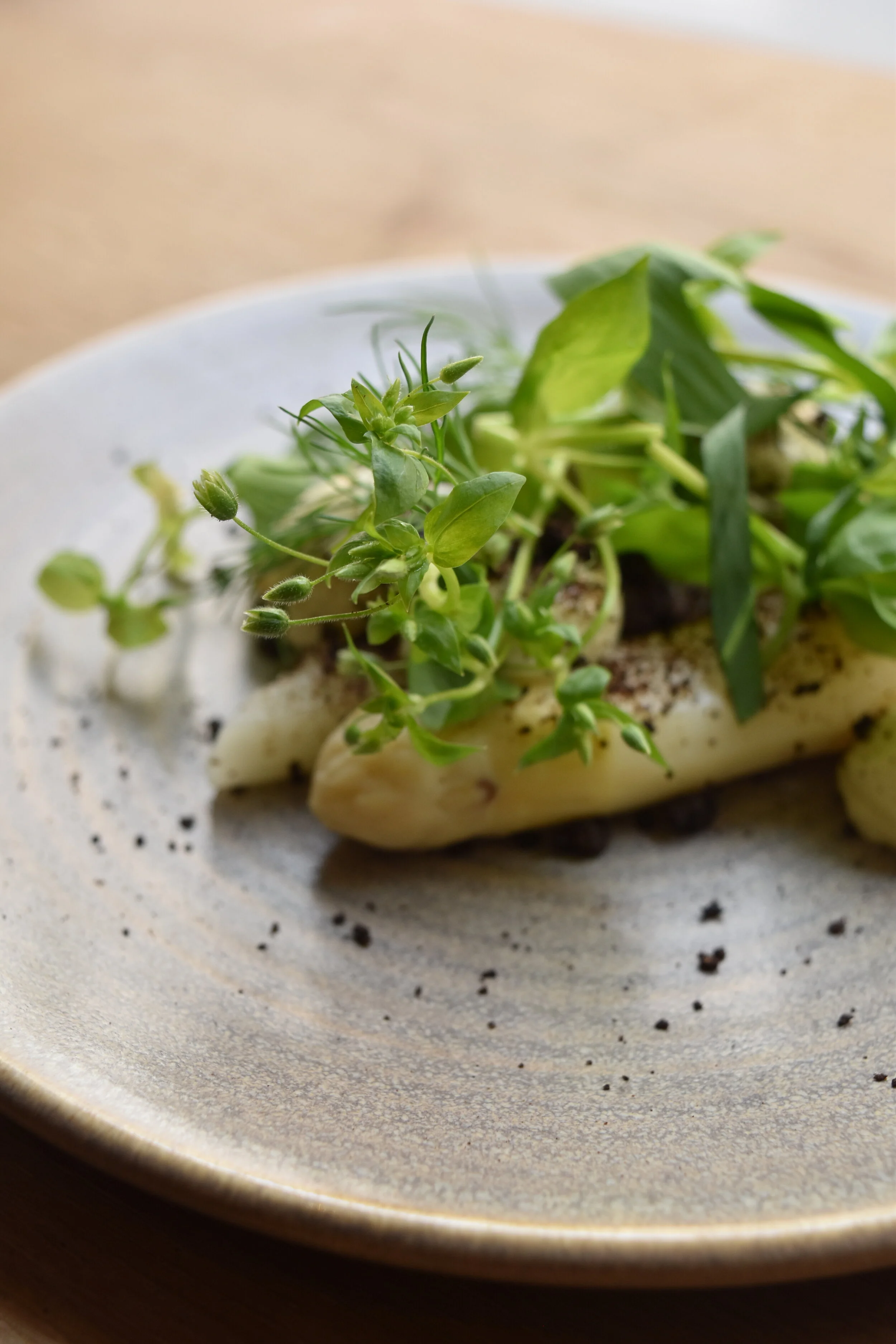 Sæsonens favorit: Alt du skal vide om asparges 