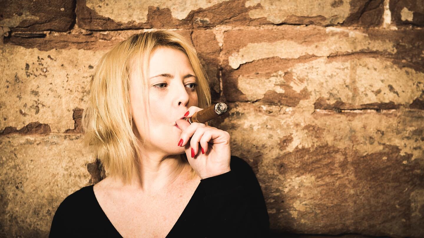I should shoot portraits more often, it&rsquo;s always more rewarding than I expect. But this shot of Sara at @turmeaus in Chester rewards me every time I order from @cgarsltd as it still adorns their packaging!

#chester #portrait #cigar #botl #sotl