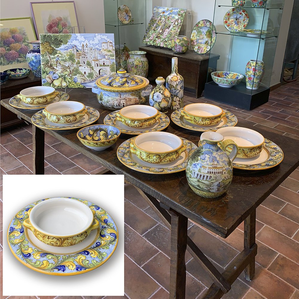 Tableware Set with Raphael-Style decoration in Yellow and Blue