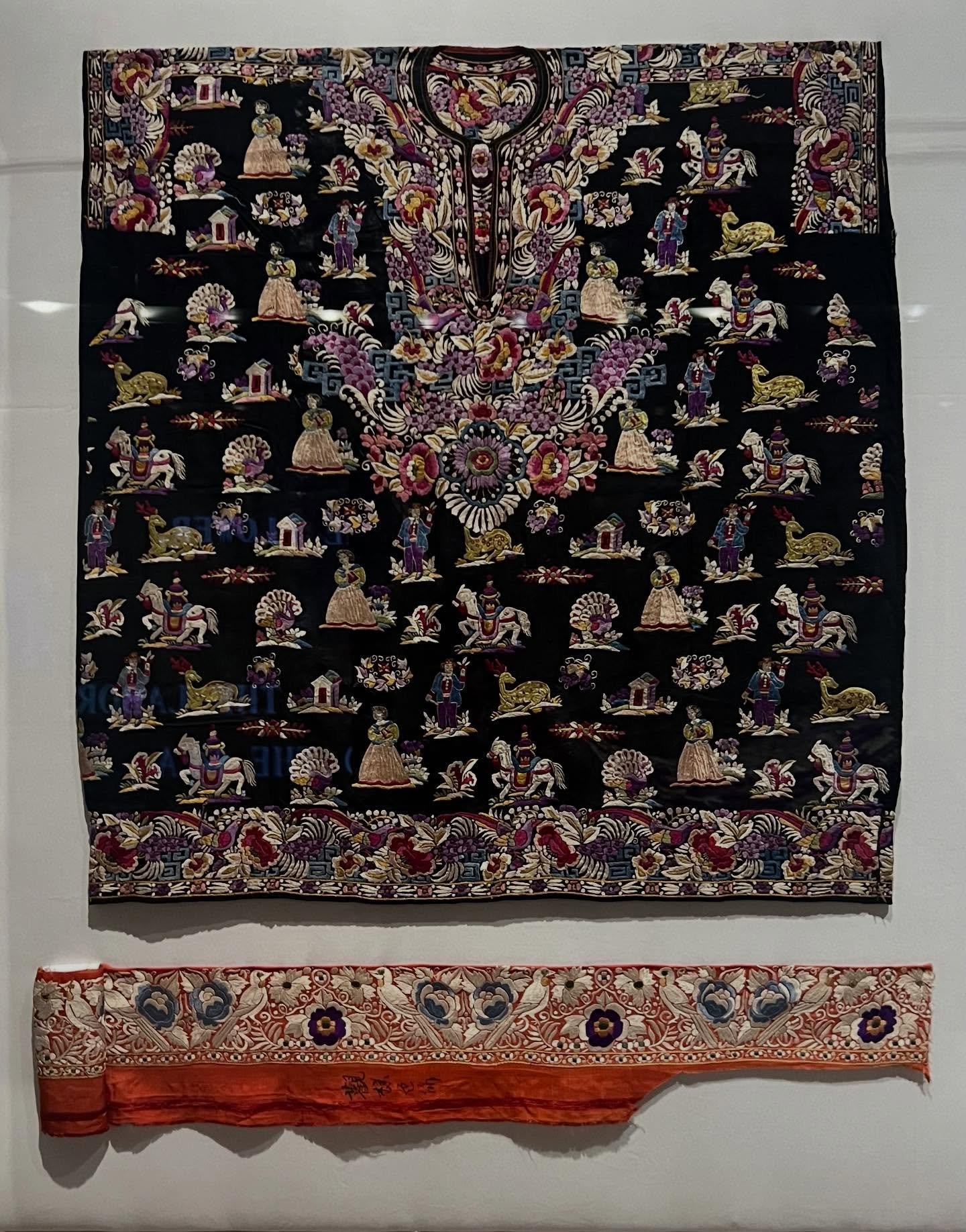 WOW wearable art for my textile buffs! 

I am forever blown away by what is and has been created by talented human hands. 

Once again, I must share some amazing pieces I have seen while traveling. 
-
-
-
#parsi #indian #chinese #handsewn #embroidery