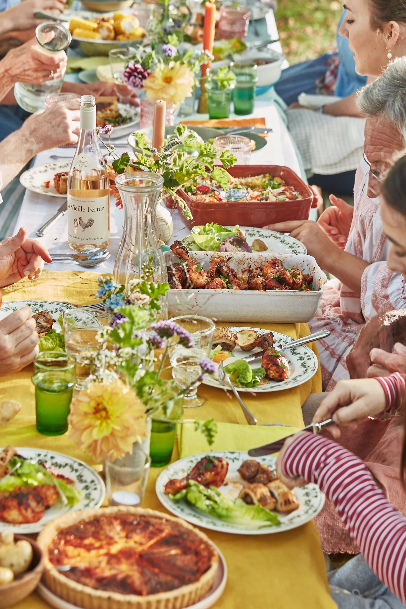 Outdoor_Dining_466.jpg