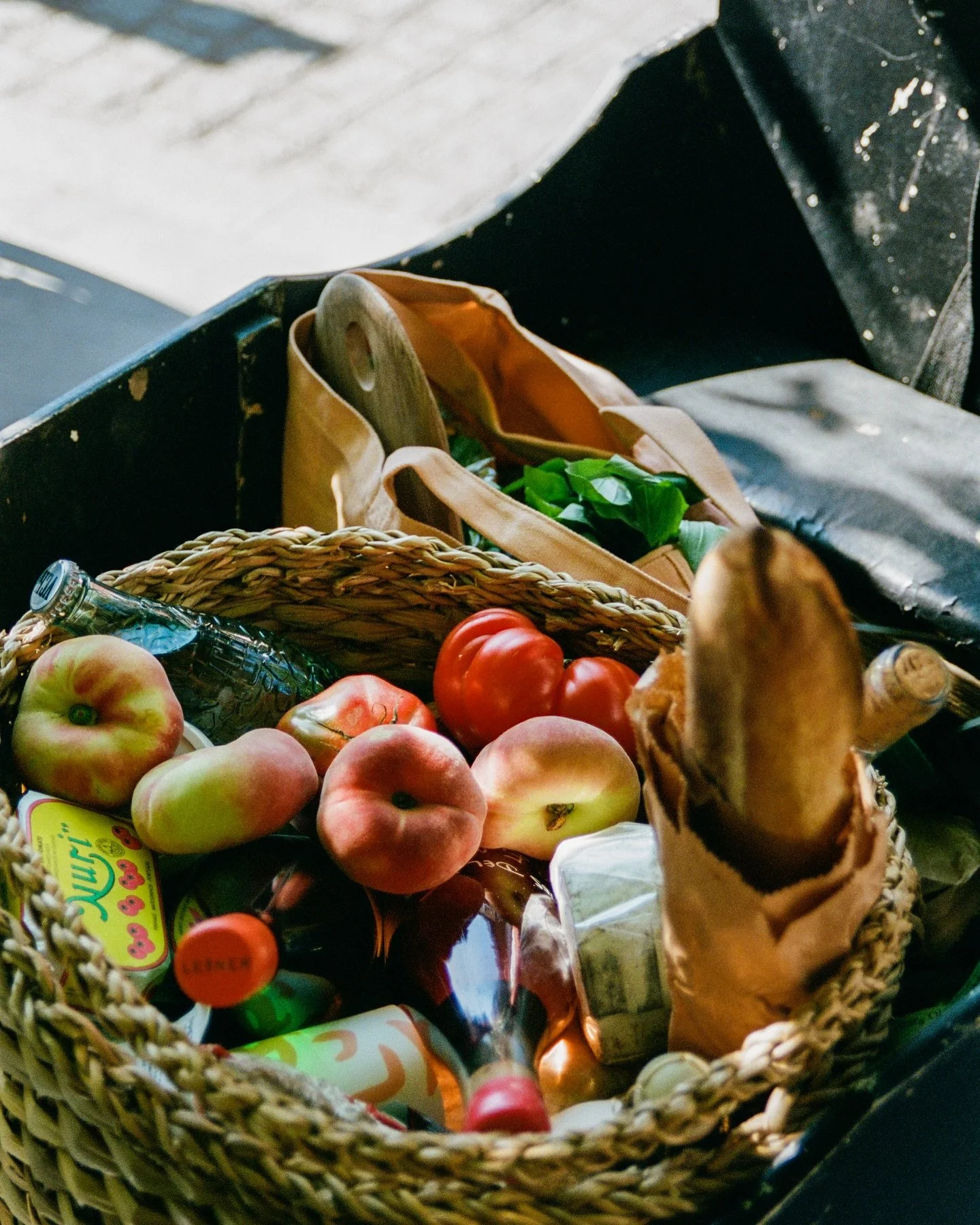 PICNIC SEASON 🧺 is here. Art direction for @lulus.london with the beat @charlottebland shooting digi &amp; film 📸 and a sunny shoot day dreams are made of ☀️😎🍅🍑