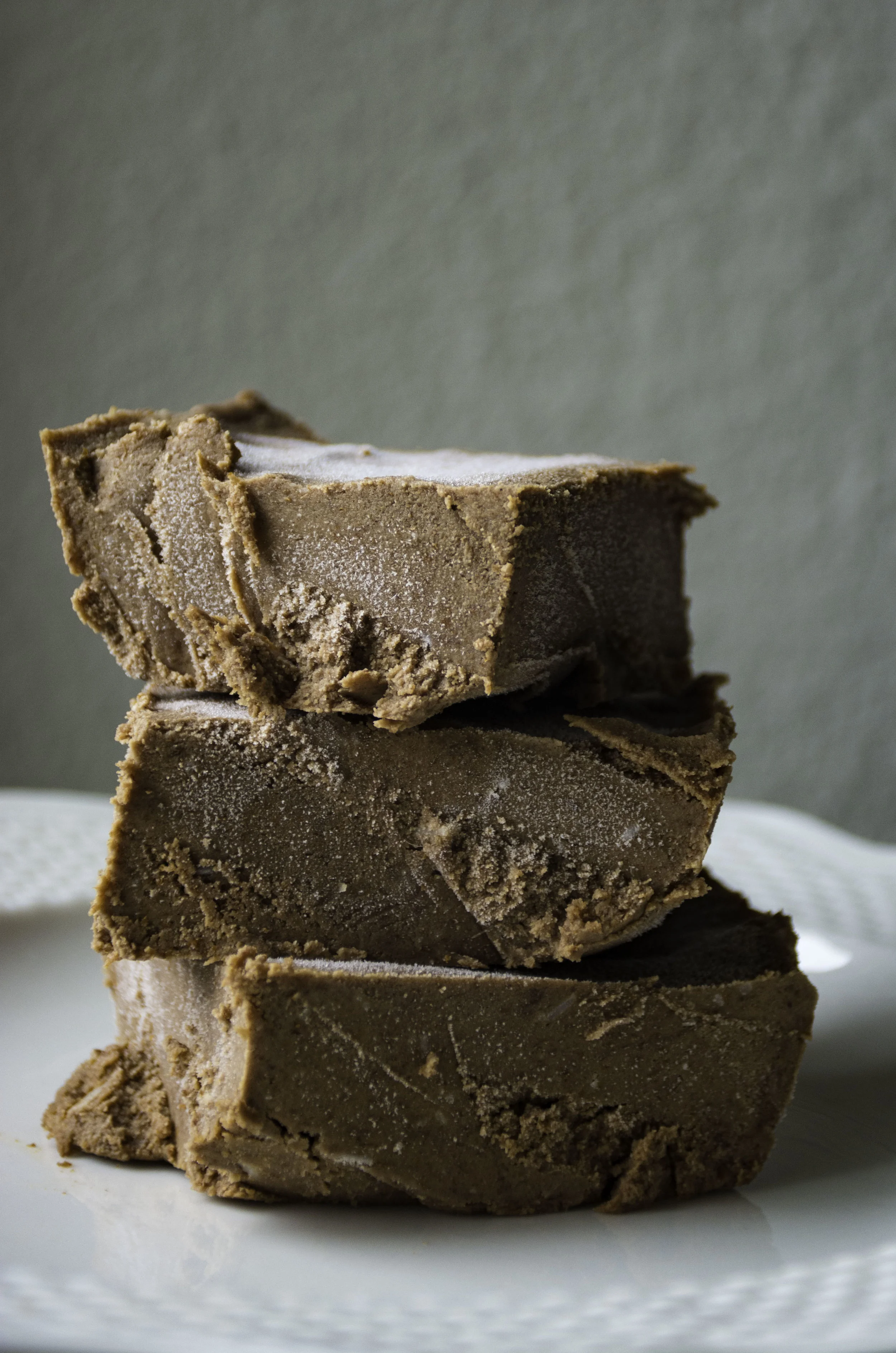 Almond Chocolate Fudge Bars 😋 (V, GF, &amp; Paleo)