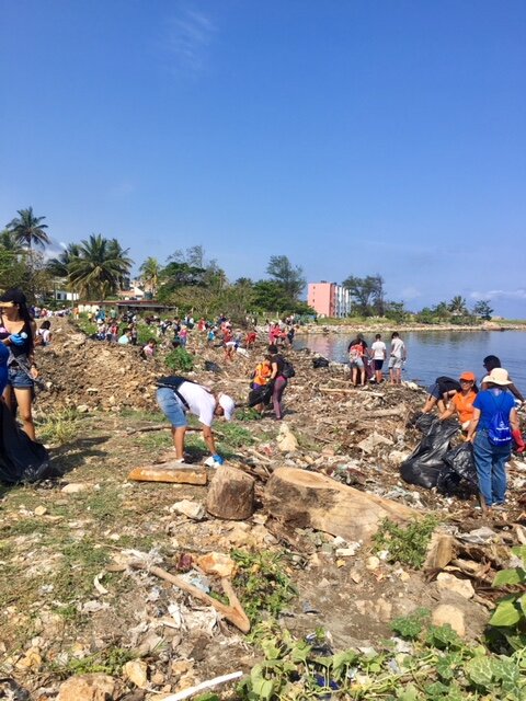 YaYa beach clean up 2.jpg