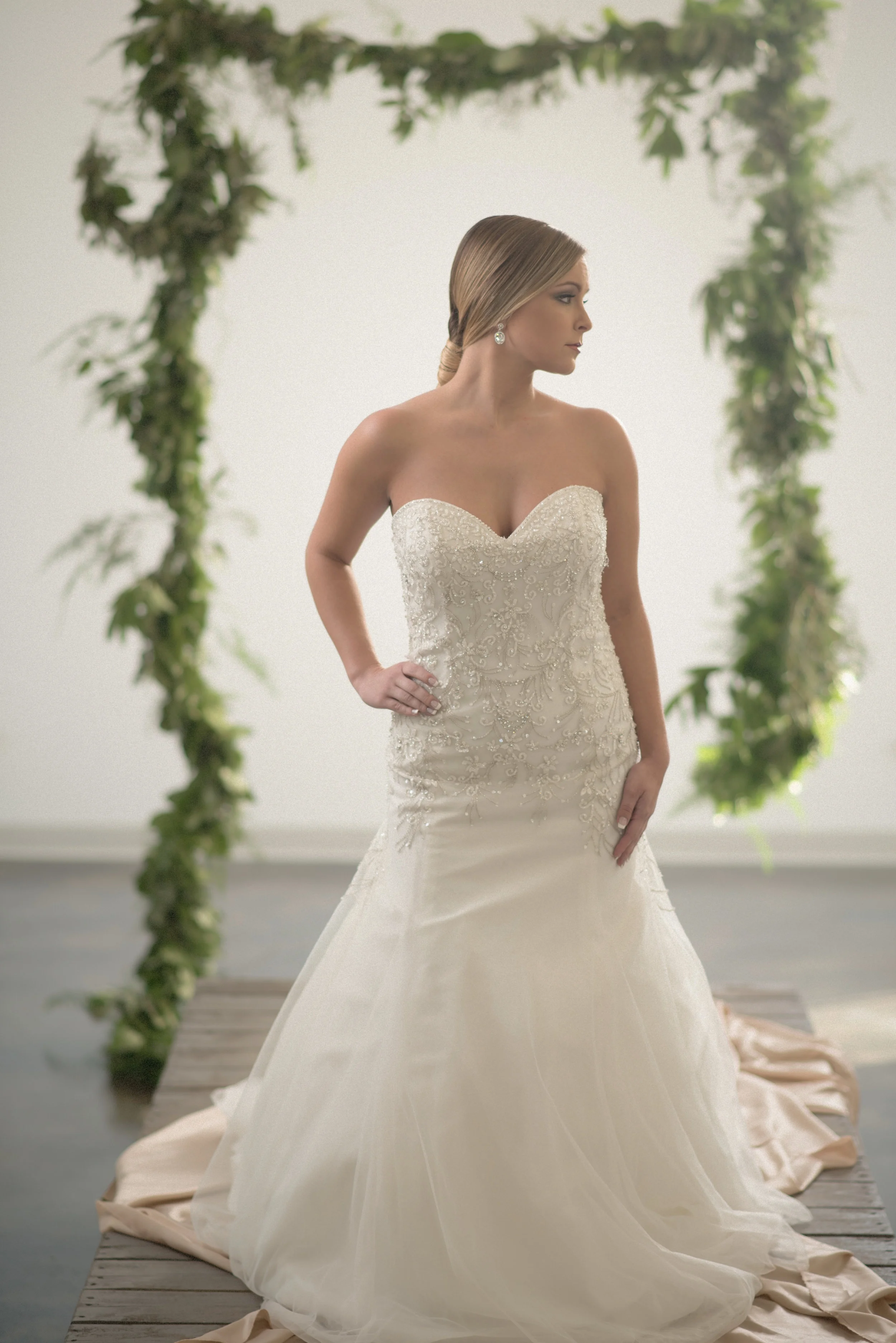 A11 BRIDAL TREND 3-18-1881.jpg