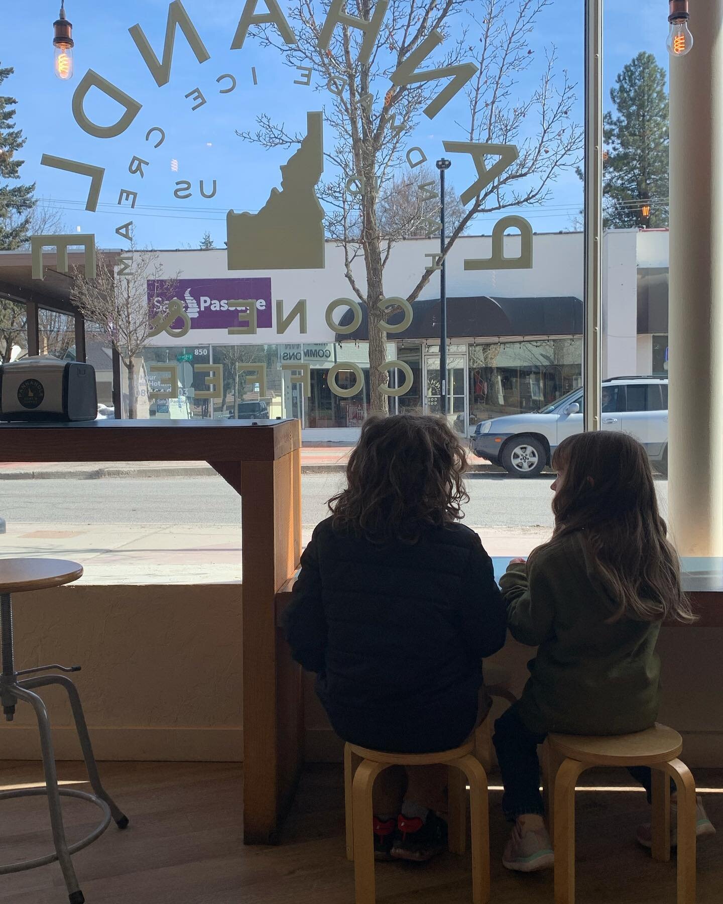 Spring visit to @panhandle_cda for ice cream!  Huckleberry is my jam!  Get it&hellip;jam!?! 🤣🤣🤣 #northforkinstruments #brantphillip #icecream #cdaidaho