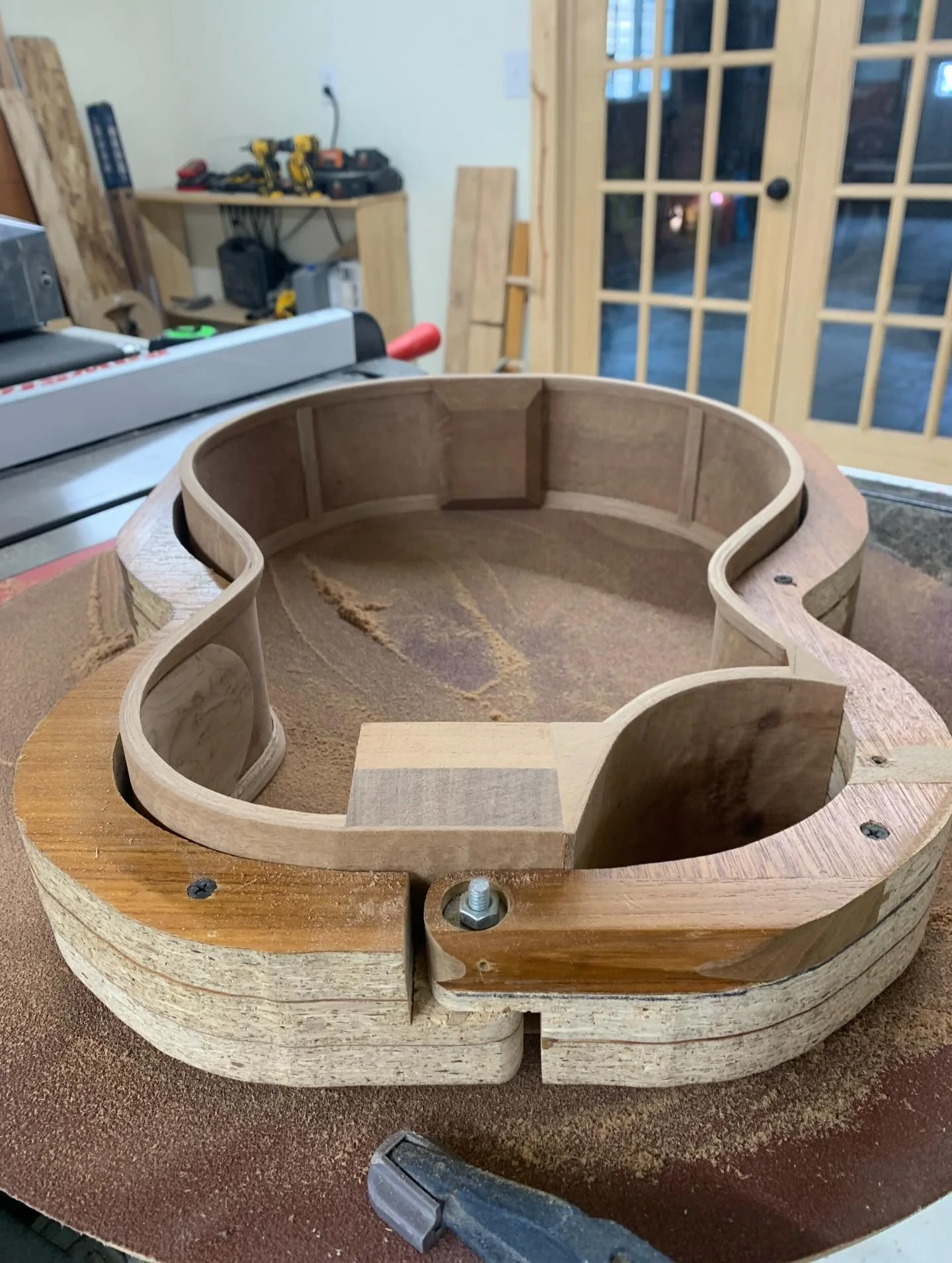 Spent some time getting the rims sanded up for gluing on the top and back.  This is my first time doing solid linings and I have to say I absolutely love them so far! #guitarbuilding #guitarbuilder #luthier #luthiery #loothing