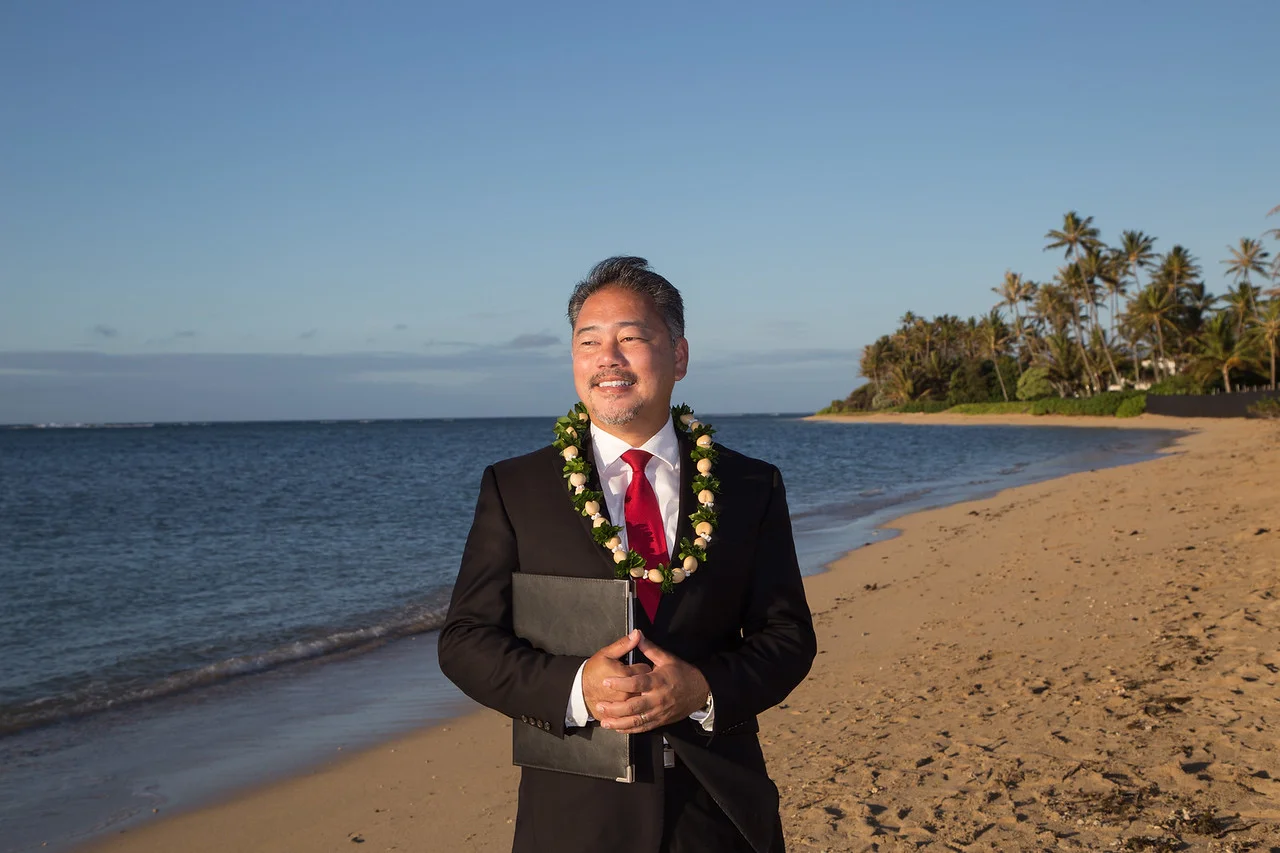  John (Marry You in Hawaii)