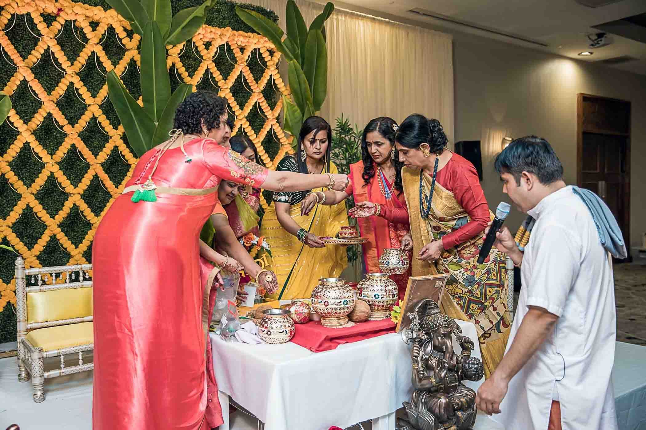 best_atlanta_indian_wedding_photographer_candid-76.jpg