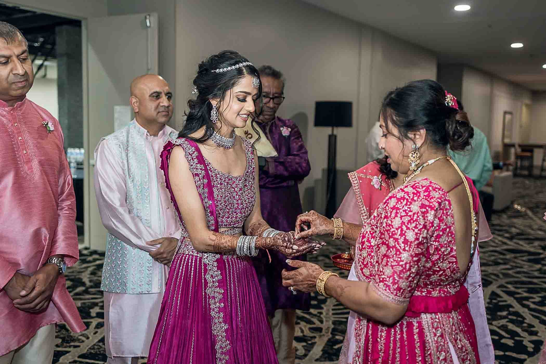 best_atlanta_indian_wedding_photographer_candid-200.jpg