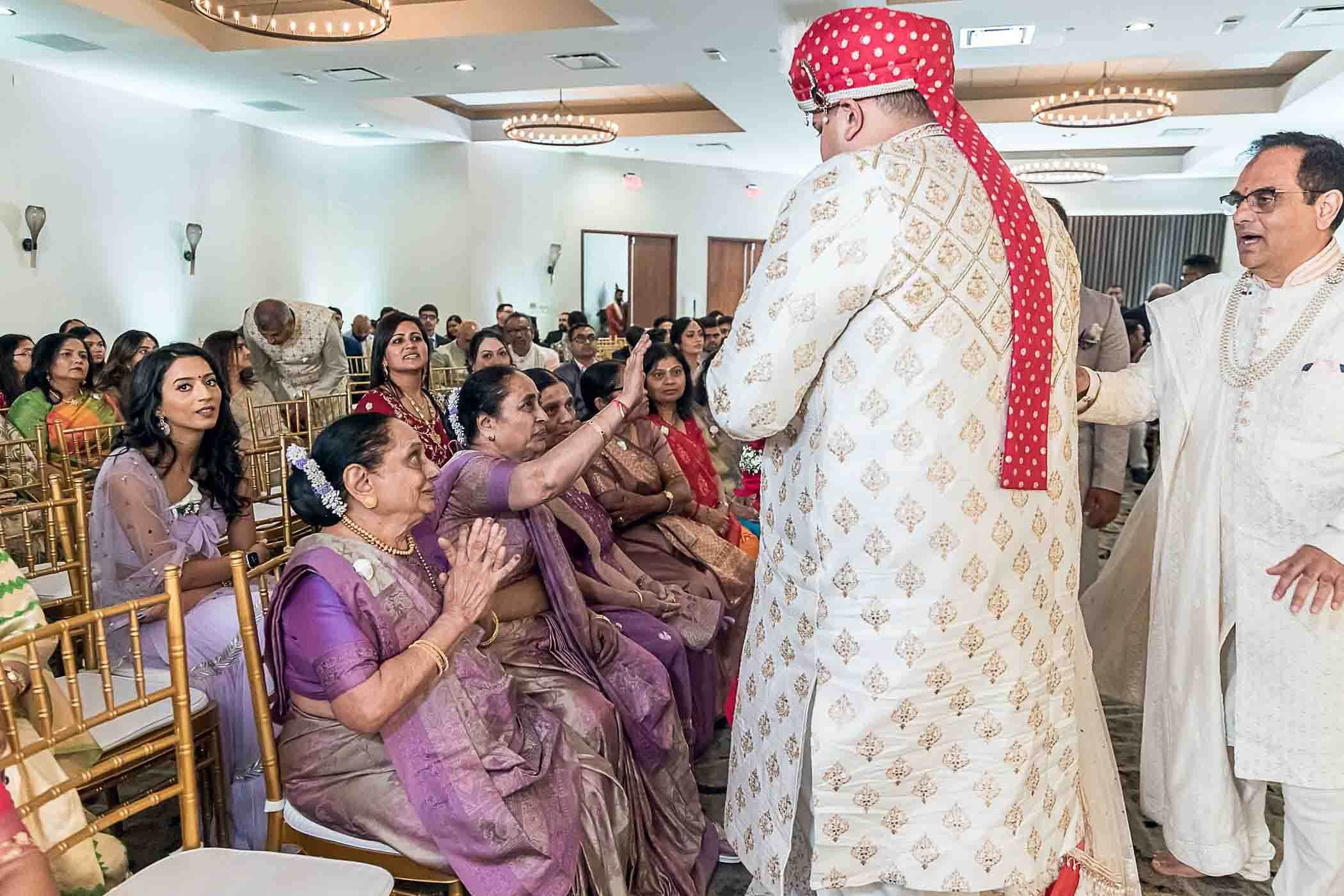 best_atlanta_indian_wedding_photographer_candid-404.jpg