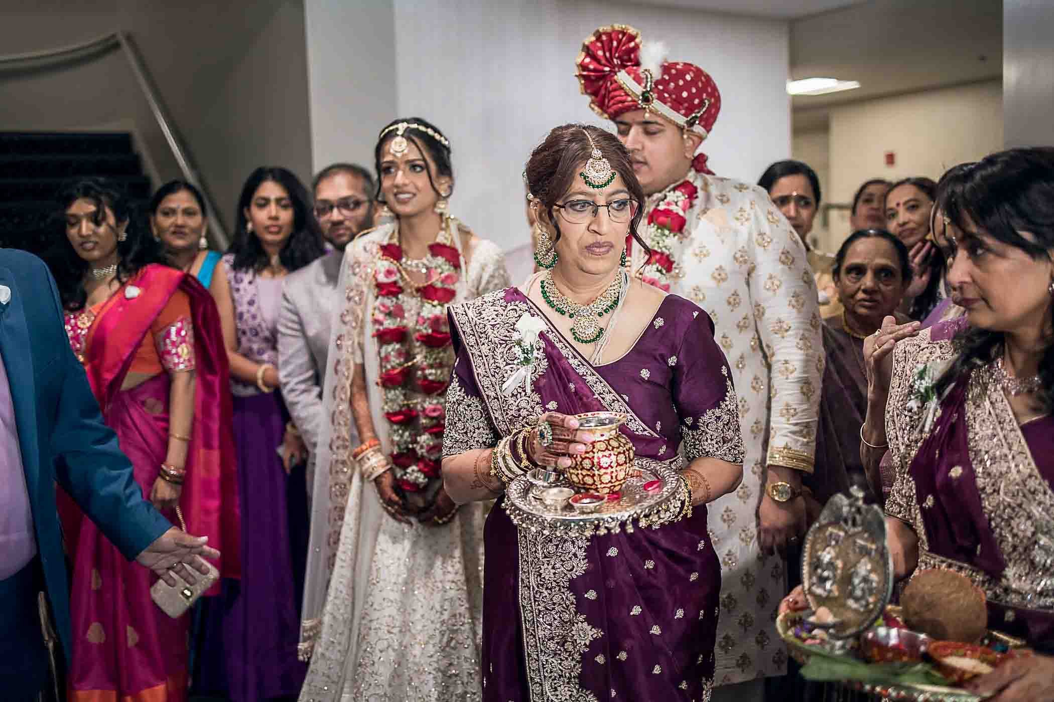 best_atlanta_indian_wedding_photographer_candid-417.jpg