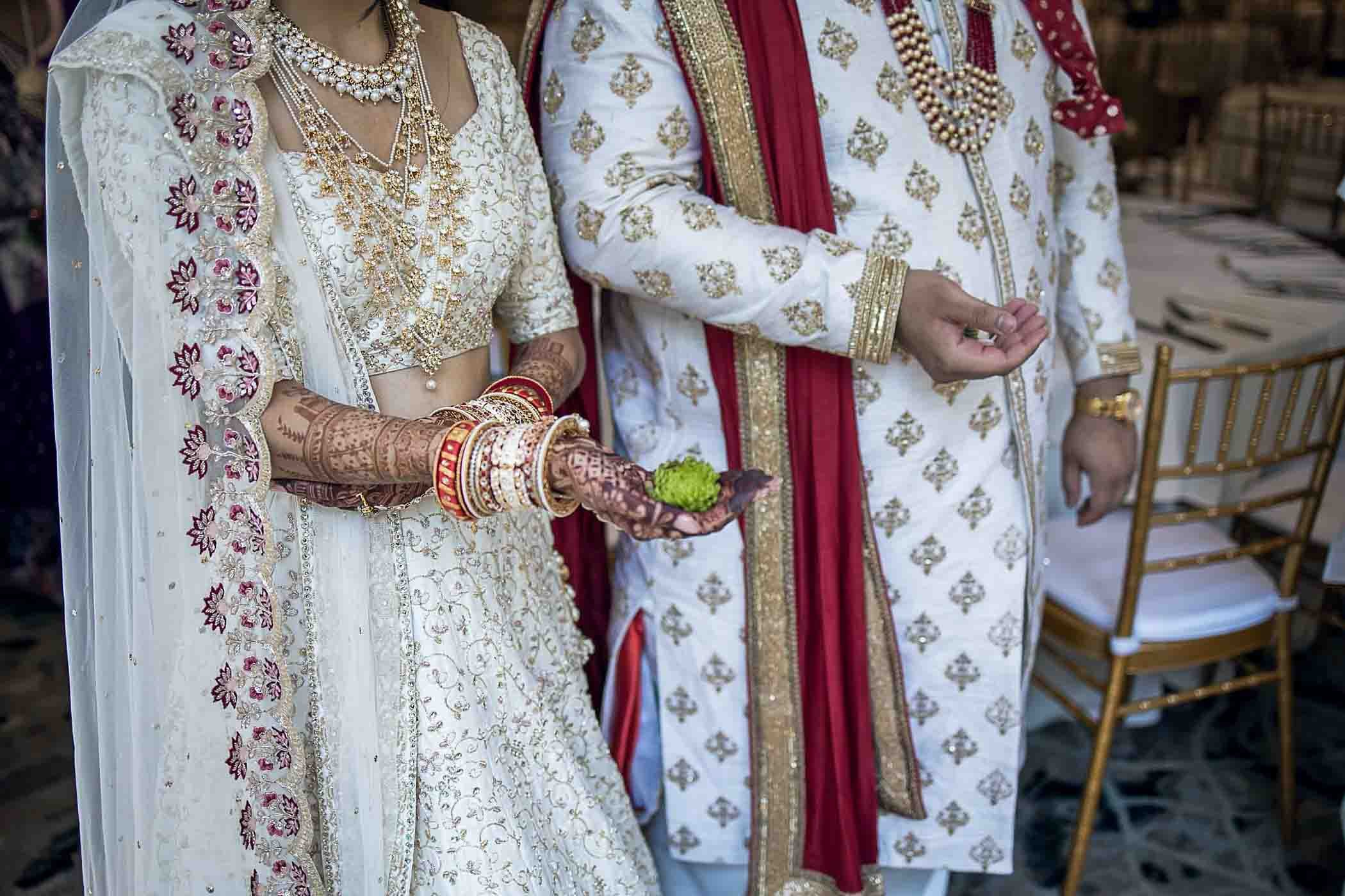 best_atlanta_indian_wedding_photographer_candid-426.jpg