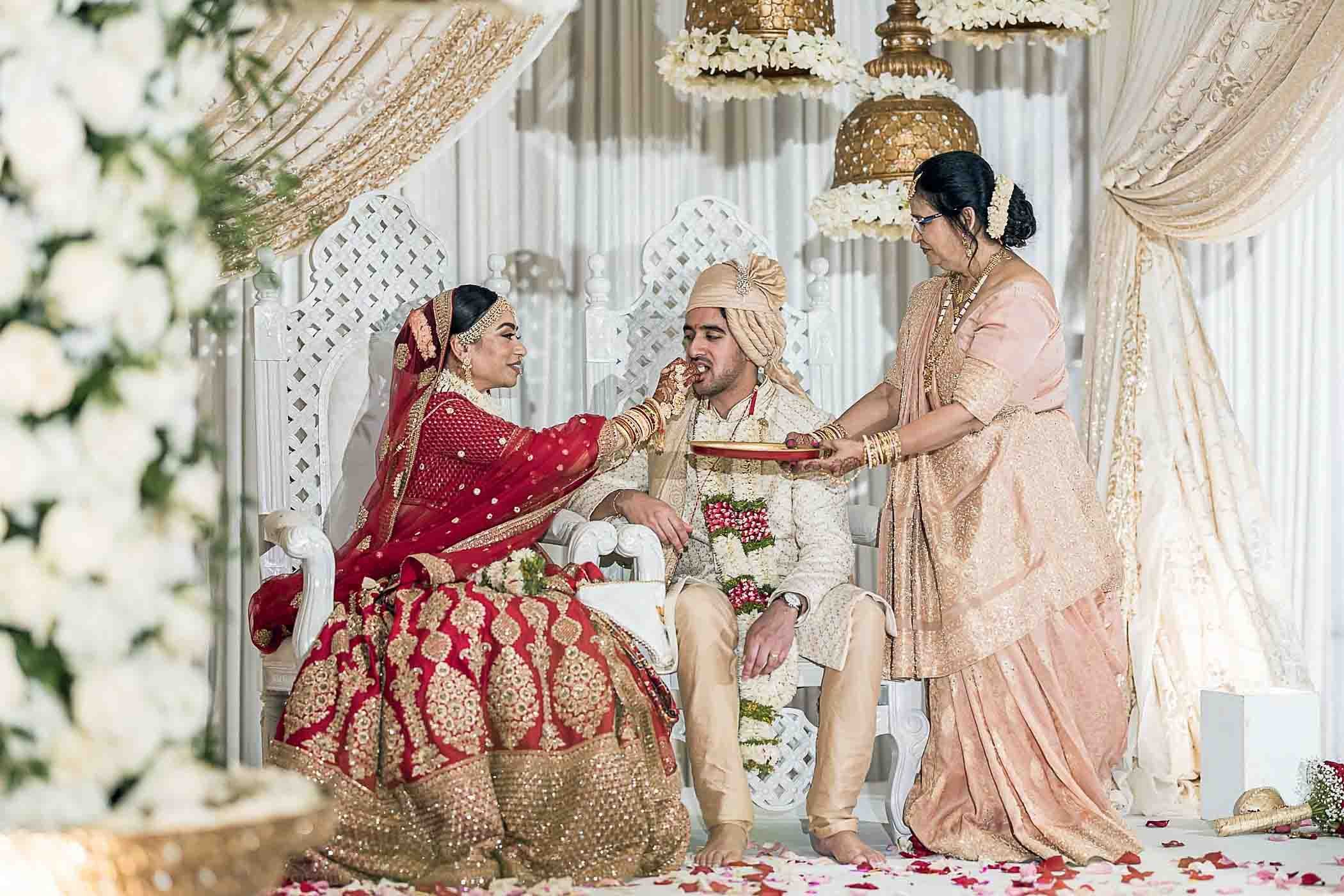best_atlanta_indian_wedding_photographer_candid-173.jpg