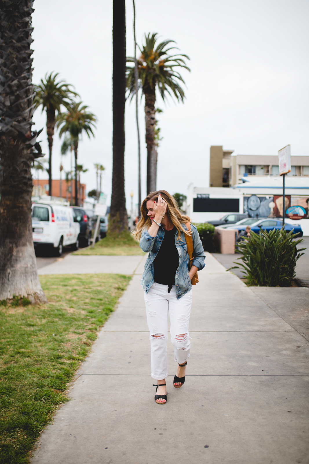 Mayte Backpack in Cognac, The Slouch Pants in Lucely Wash, The Jacket in Merly Wash