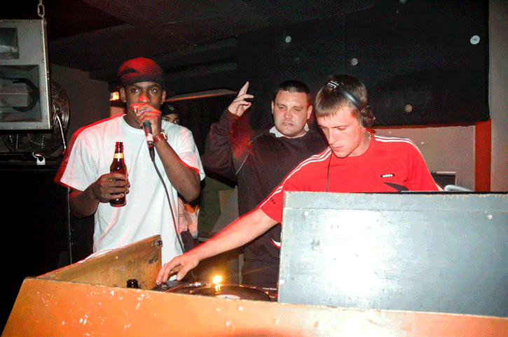 A GIF!: Skepta & Hatcha at FWD>>