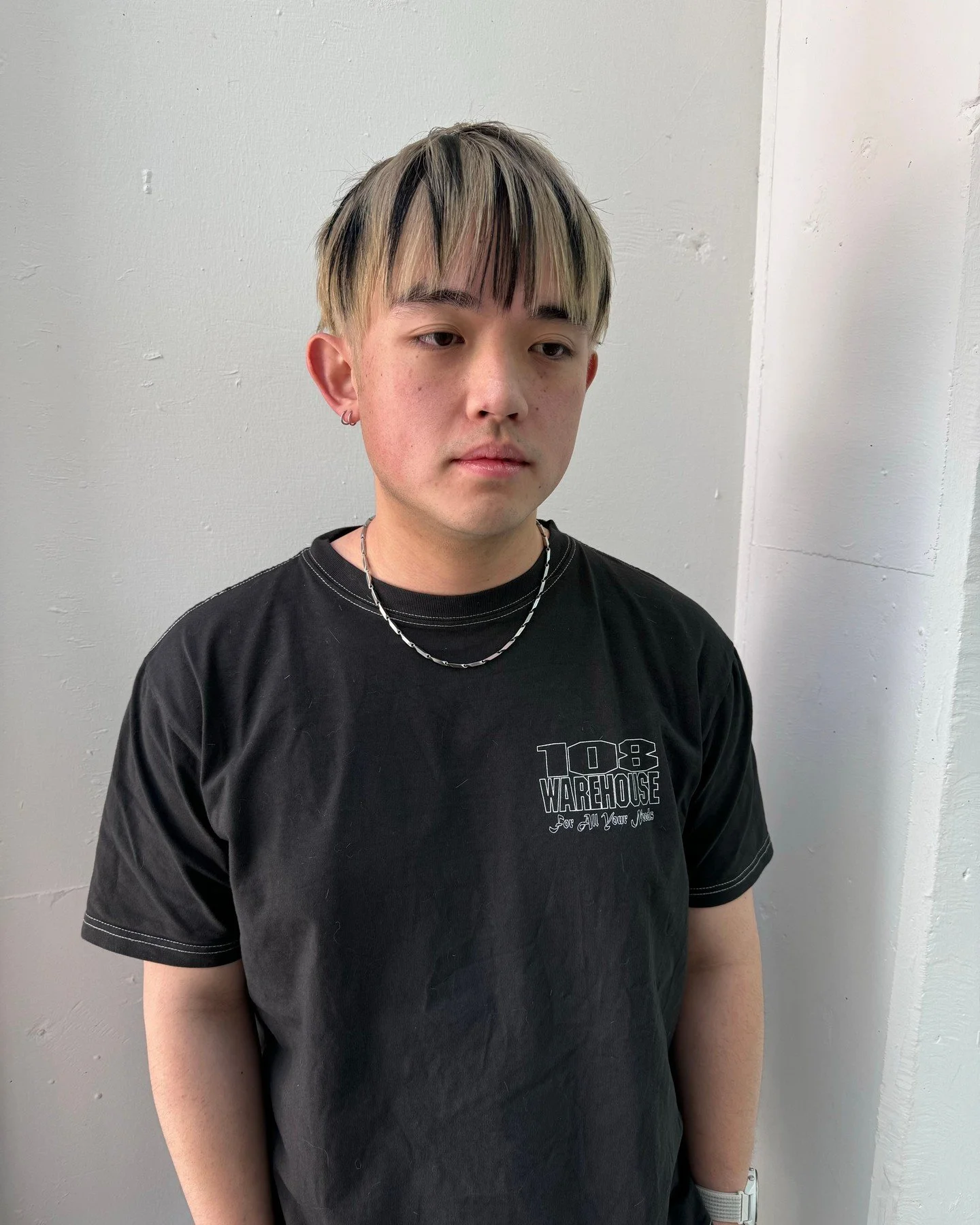 blonde streaks ⚡️⁠
swipe &rarr; for more ⁠
⁠
For appointments:⁠
💻 Book online (link in bio)⁠
🕙 Open Tuesday to Saturday at George St salon. ⁠
📍George Street Salon 📞0285902119⁠
Shop 5, 591 George Street, Sydney⁠
⁠
USFIN ATELIER produced by @assort