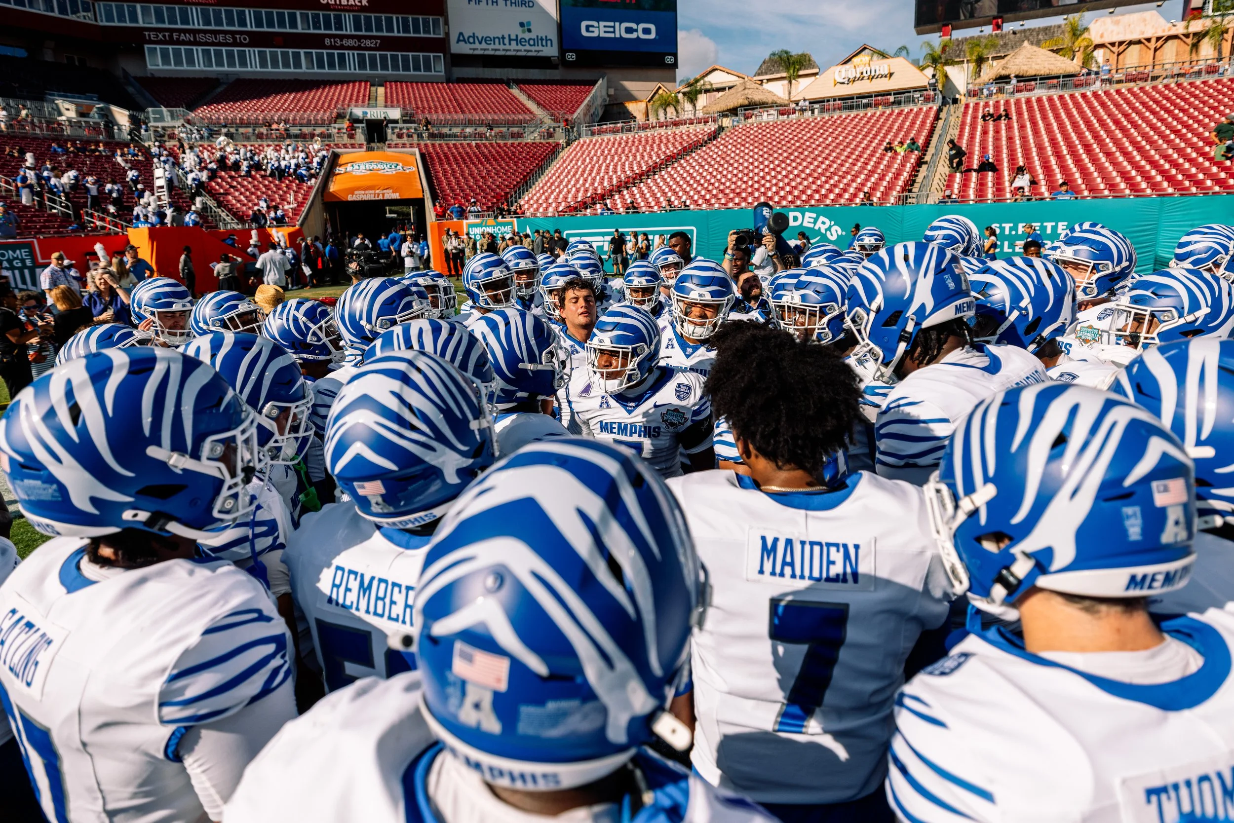 121925_Gasparilla Bowl-057.jpg