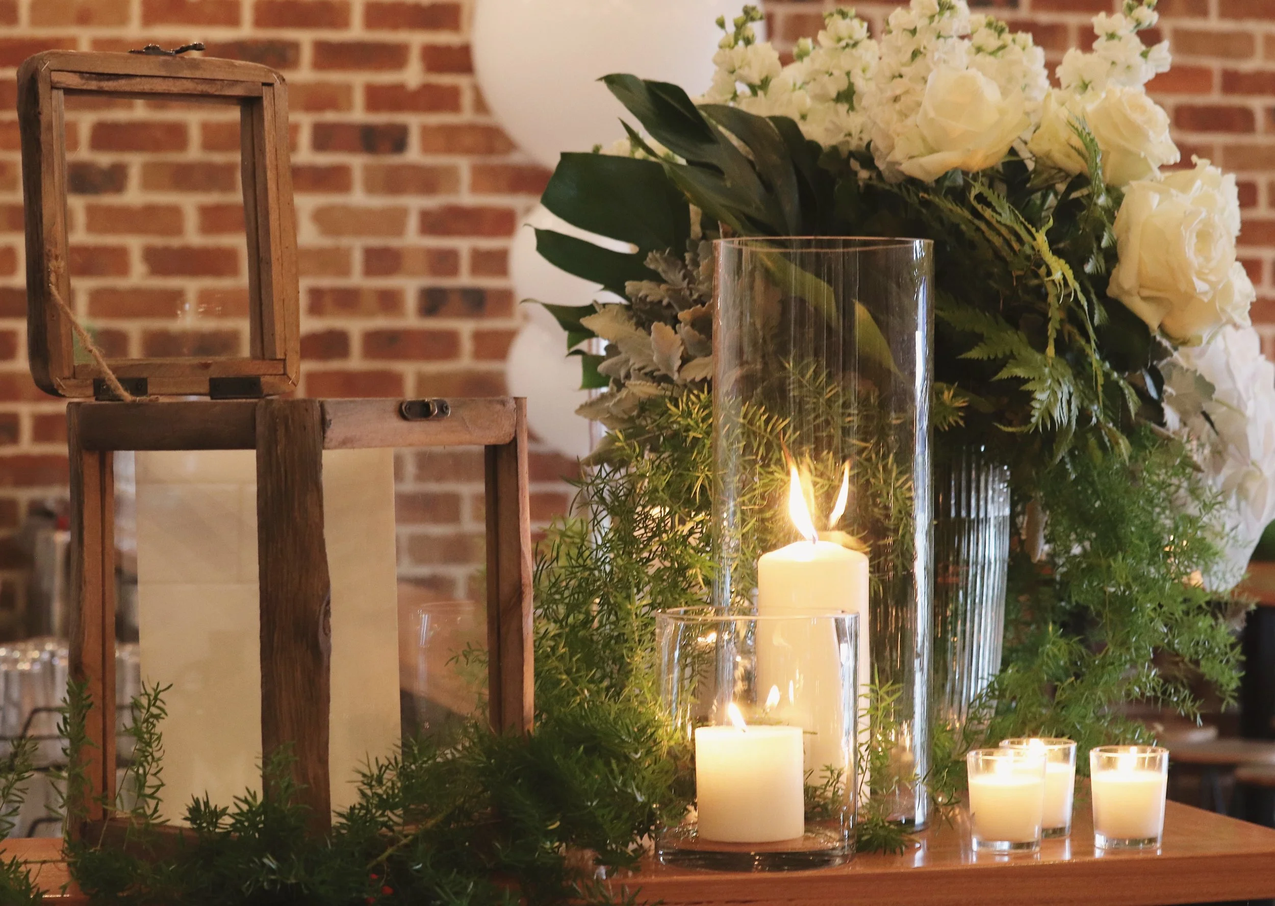 Wishing well - Timber &amp; Glass