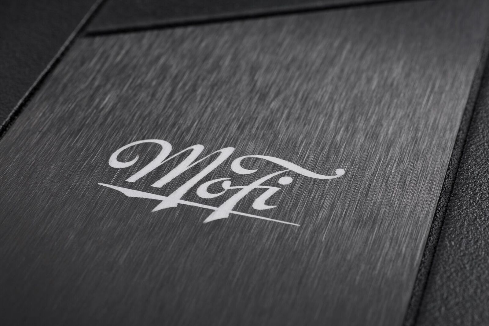 MoFi_Electronics_StudioDeck_Turntable_03.jpeg