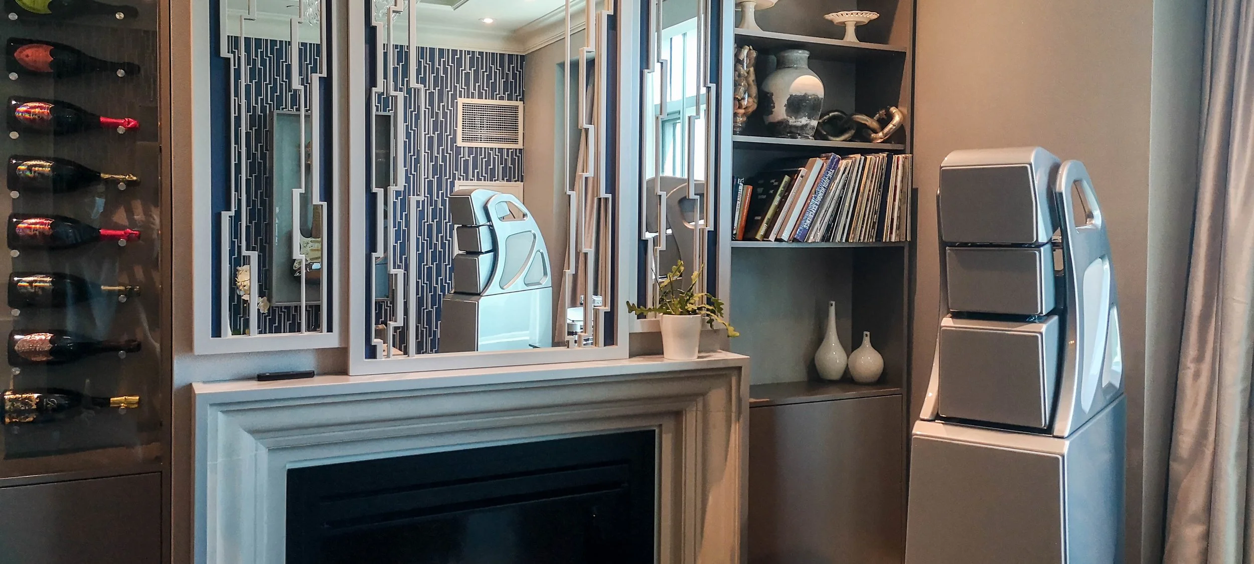 Wilson Audio Alexx V speakers GT silver in condo