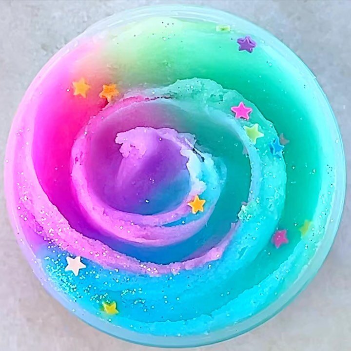 Do you think you drink enough water? 💧 
🌿 
Sneak peek of Monday&rsquo;s new YouTube slime review video! Sweet Rainbow from @artistic.rainbows 🌈✨🍬 a sizzly wet icee with a gorgeous marbled rainbow coloring that turns into a purple &amp; not a nast