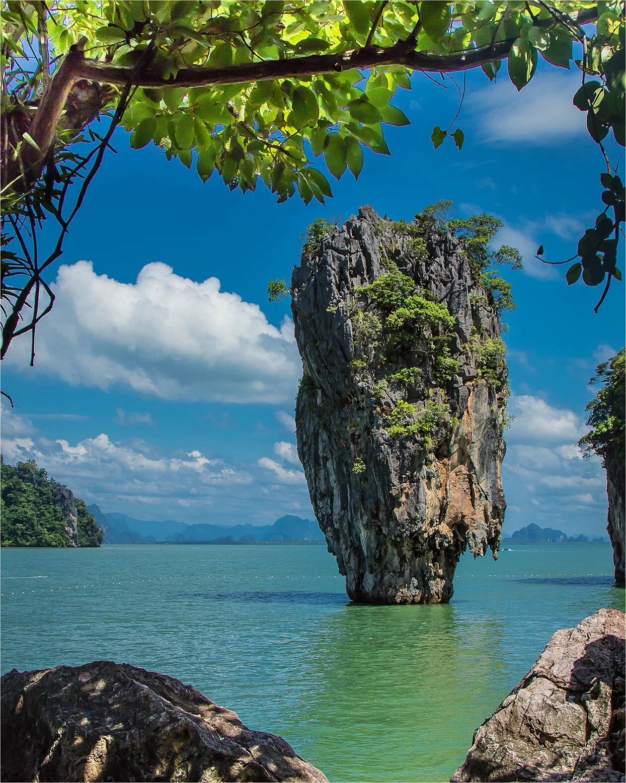 james bond island
