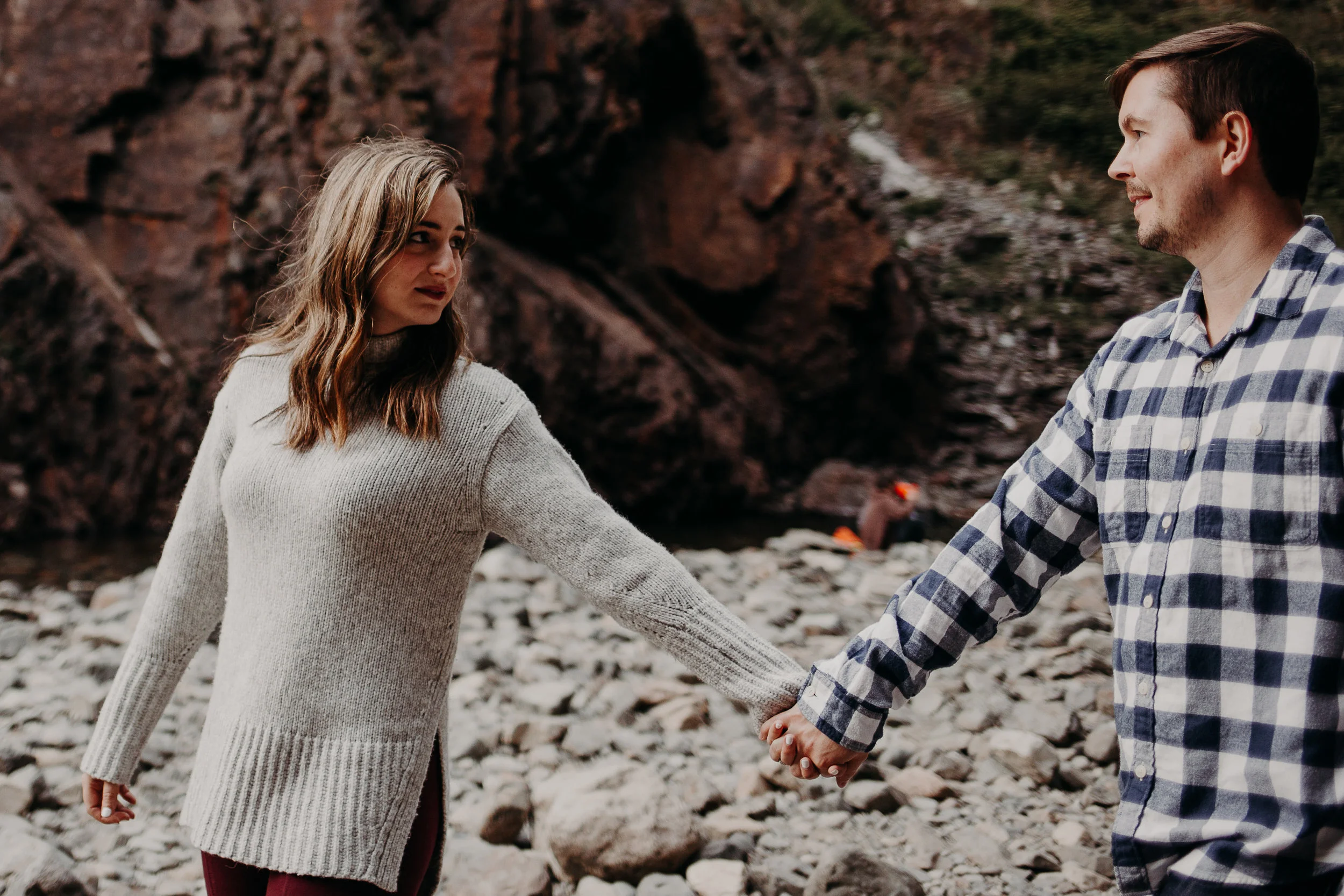 franklin-falls-lake-engagement (15).jpg