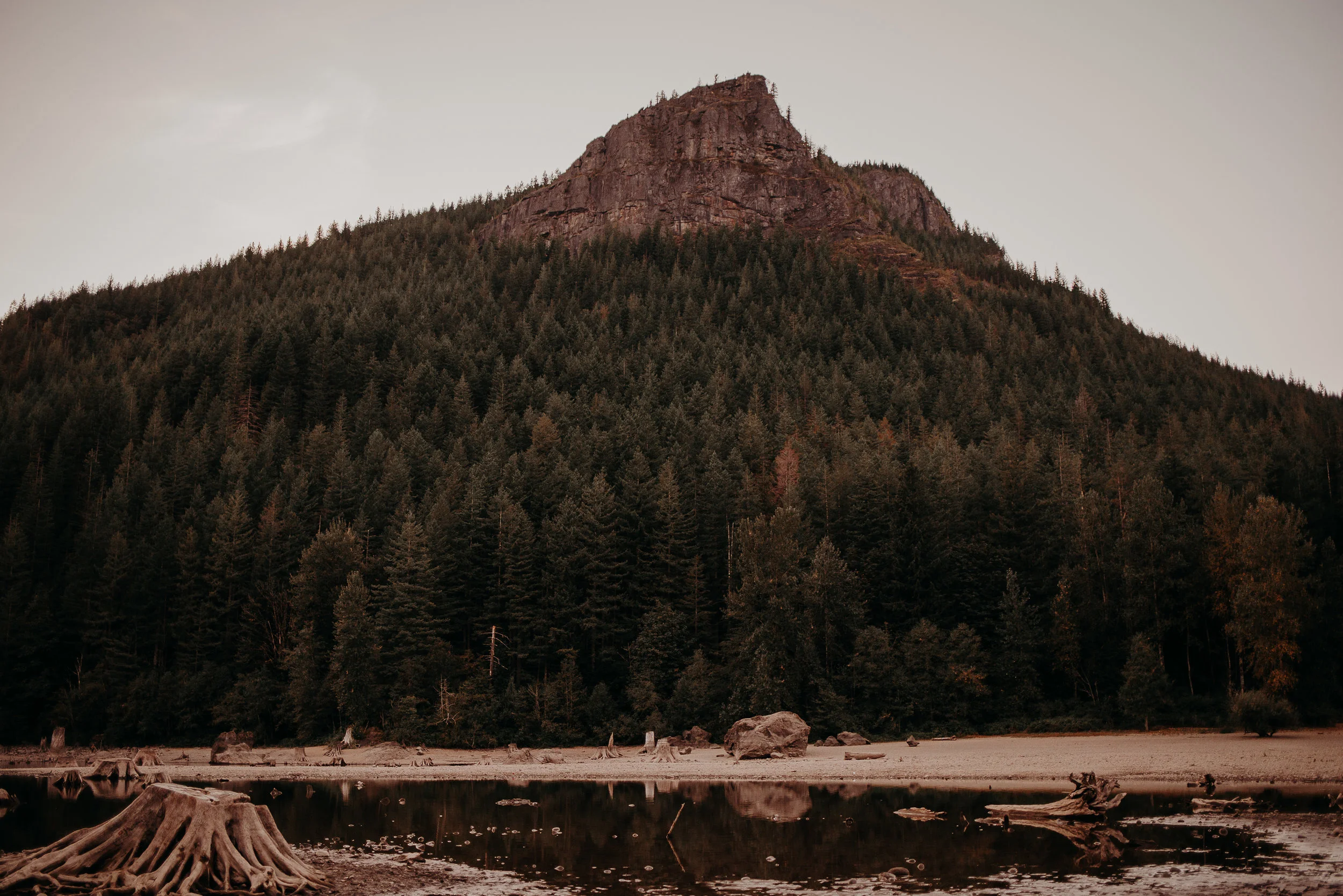 rattlesnake-lake-engagemen.jpg