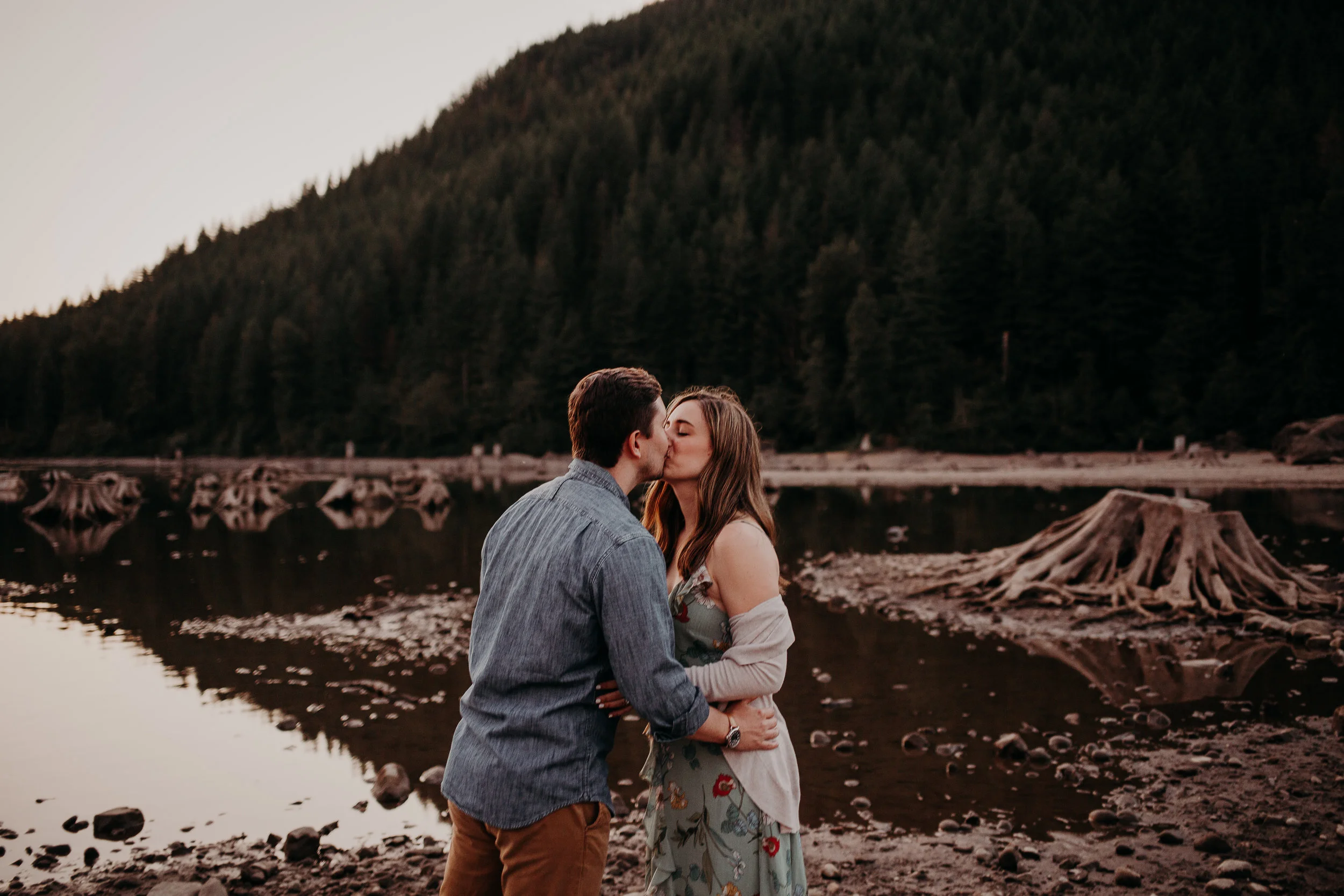 rattlesnake-lake-engagement.jpg