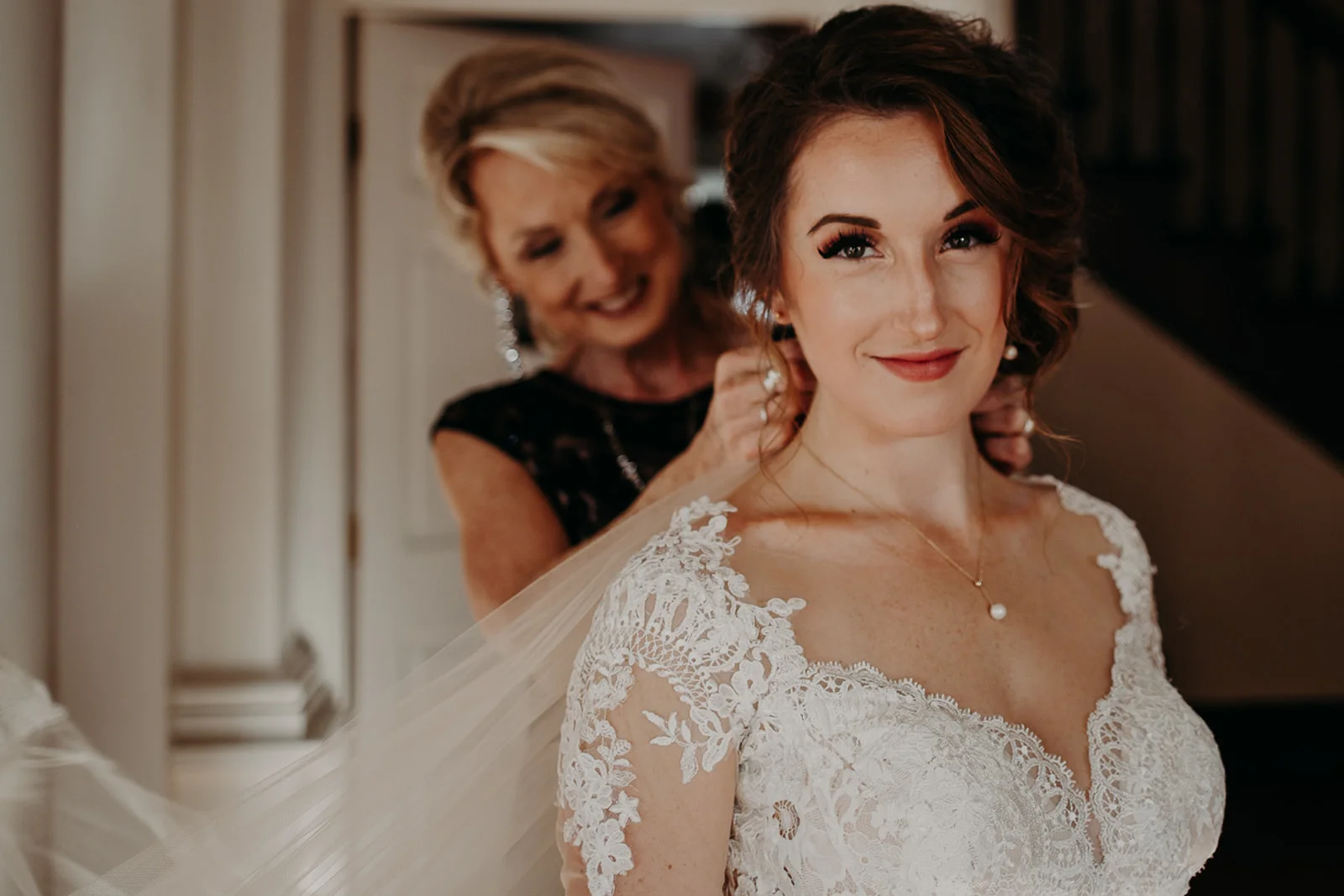 getting-ready-broadway-hall-bellingham-wedding-megan-gallagher-photography (172 of 381).jpg
