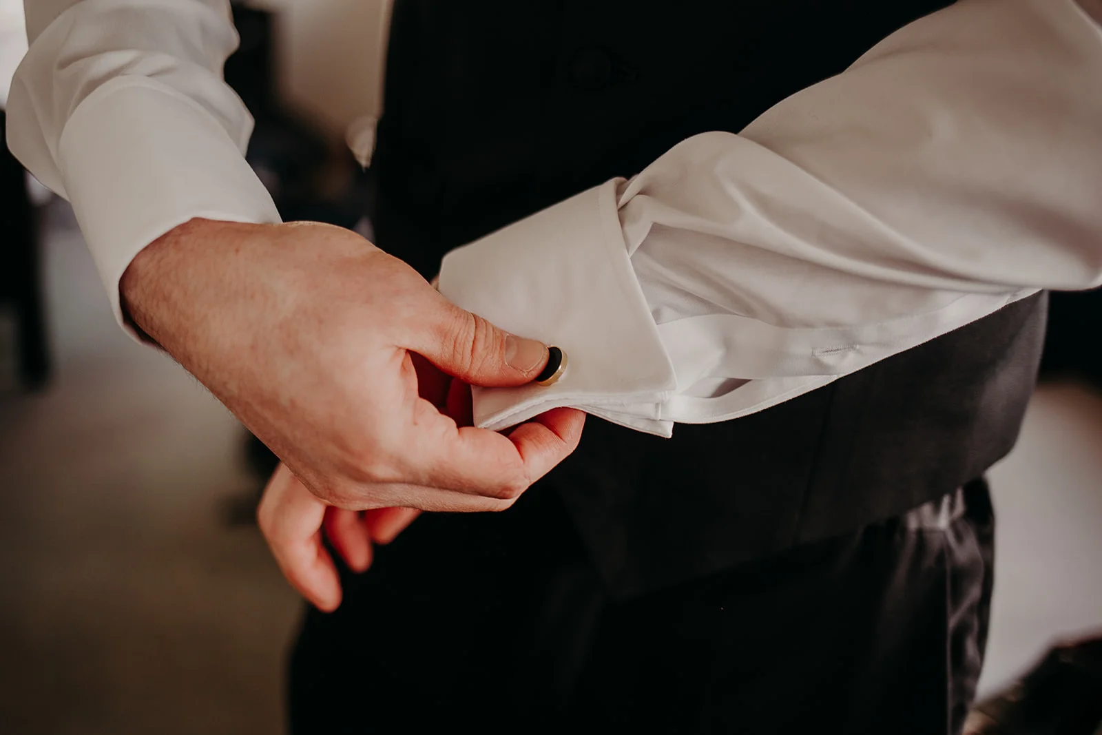 getting-ready-broadway-hall-bellingham-wedding-megan-gallagher-photography (301 of 381).jpg