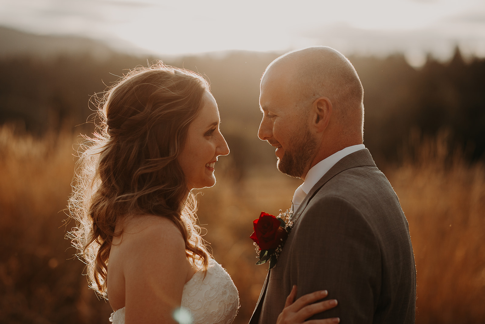 cattle-barn-wedding-cle-elum-washington-megan-gallagher-photography-winston-salem-photographer (3).jpg