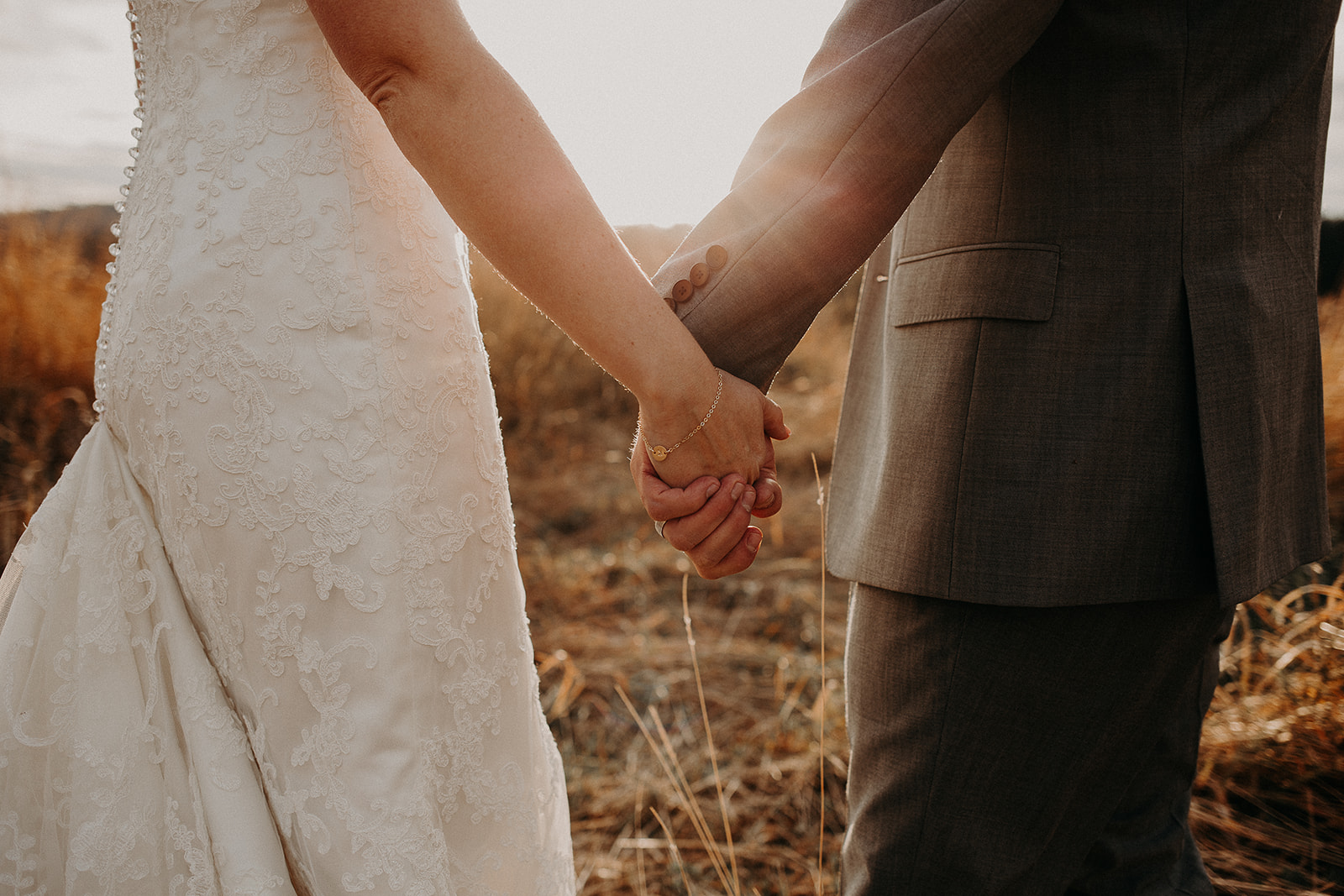 cattle-barn-wedding-cle-elum-washington-megan-gallagher-photography-winston-salem-photographer (1).jpg