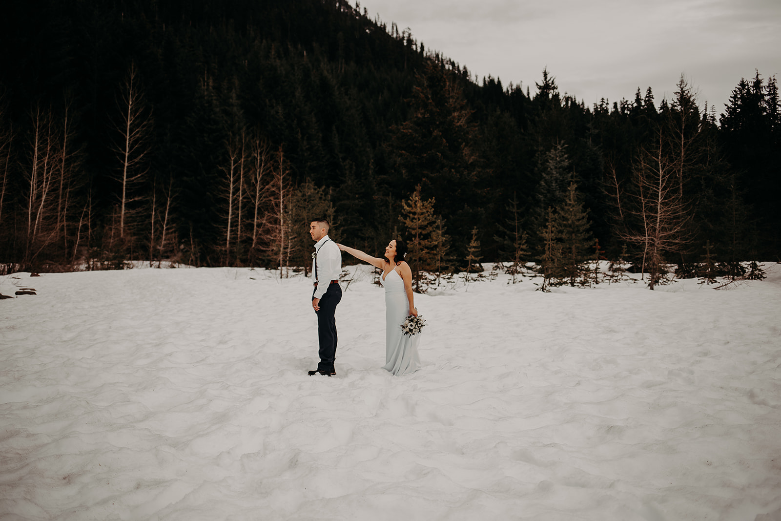 winter-mountain-elopement-asheville-wedding-photographer-megan-gallagher-photographer (7).jpg