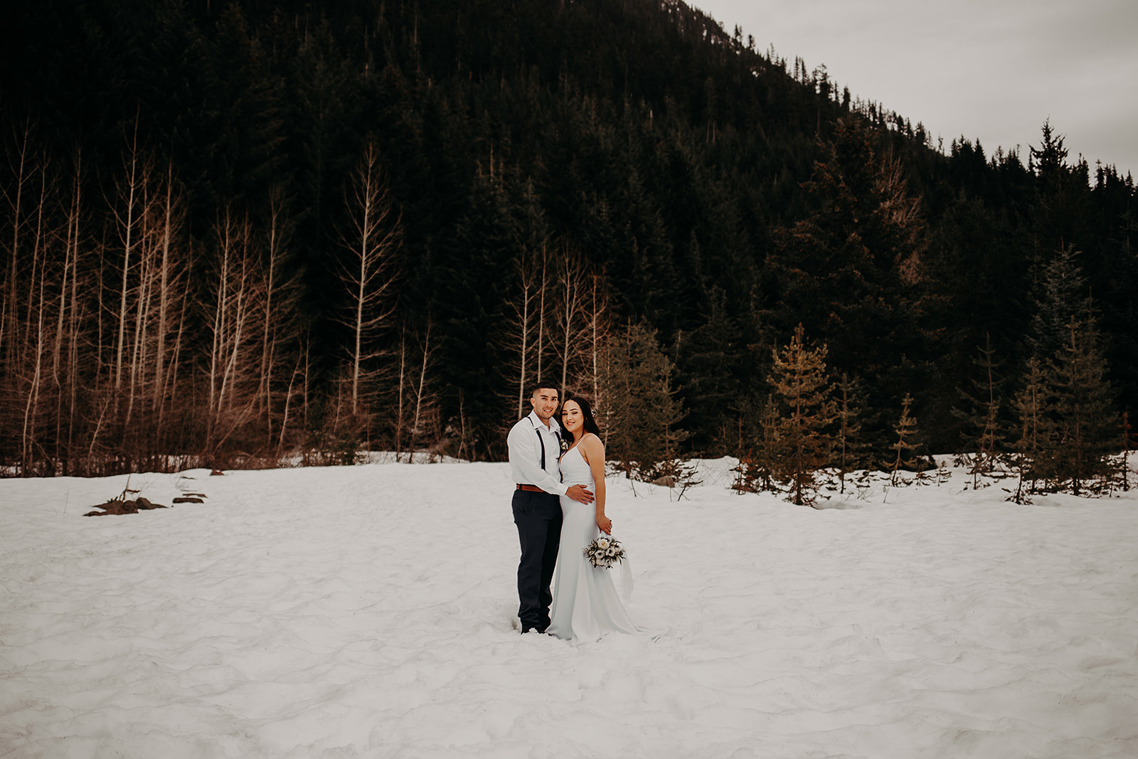 winter-mountain-elopement-asheville-wedding-photographer-megan-gallagher-photographer (15).jpg