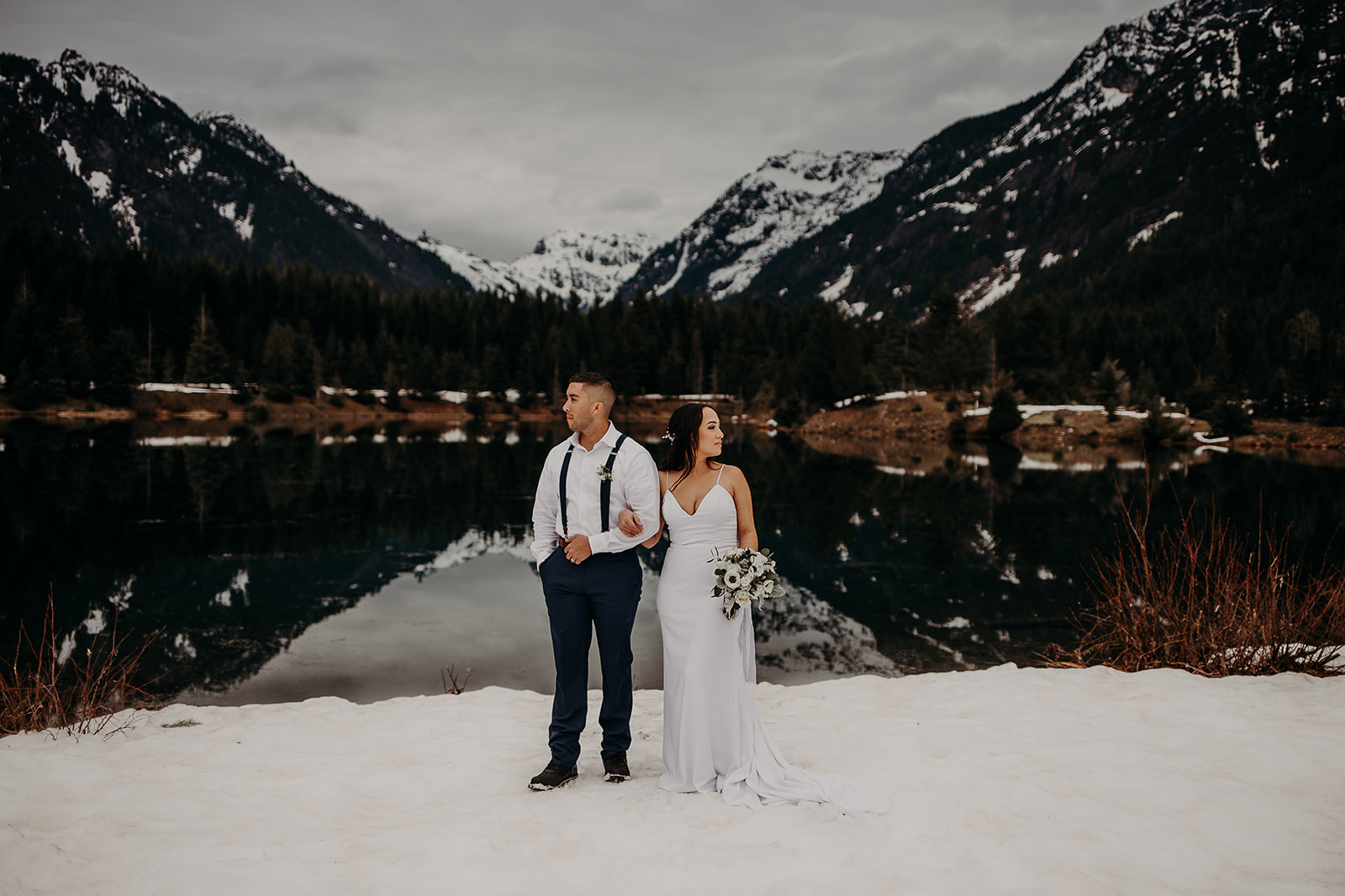 winter-mountain-elopement-asheville-wedding-photographer-megan-gallagher-photographer (29).jpg