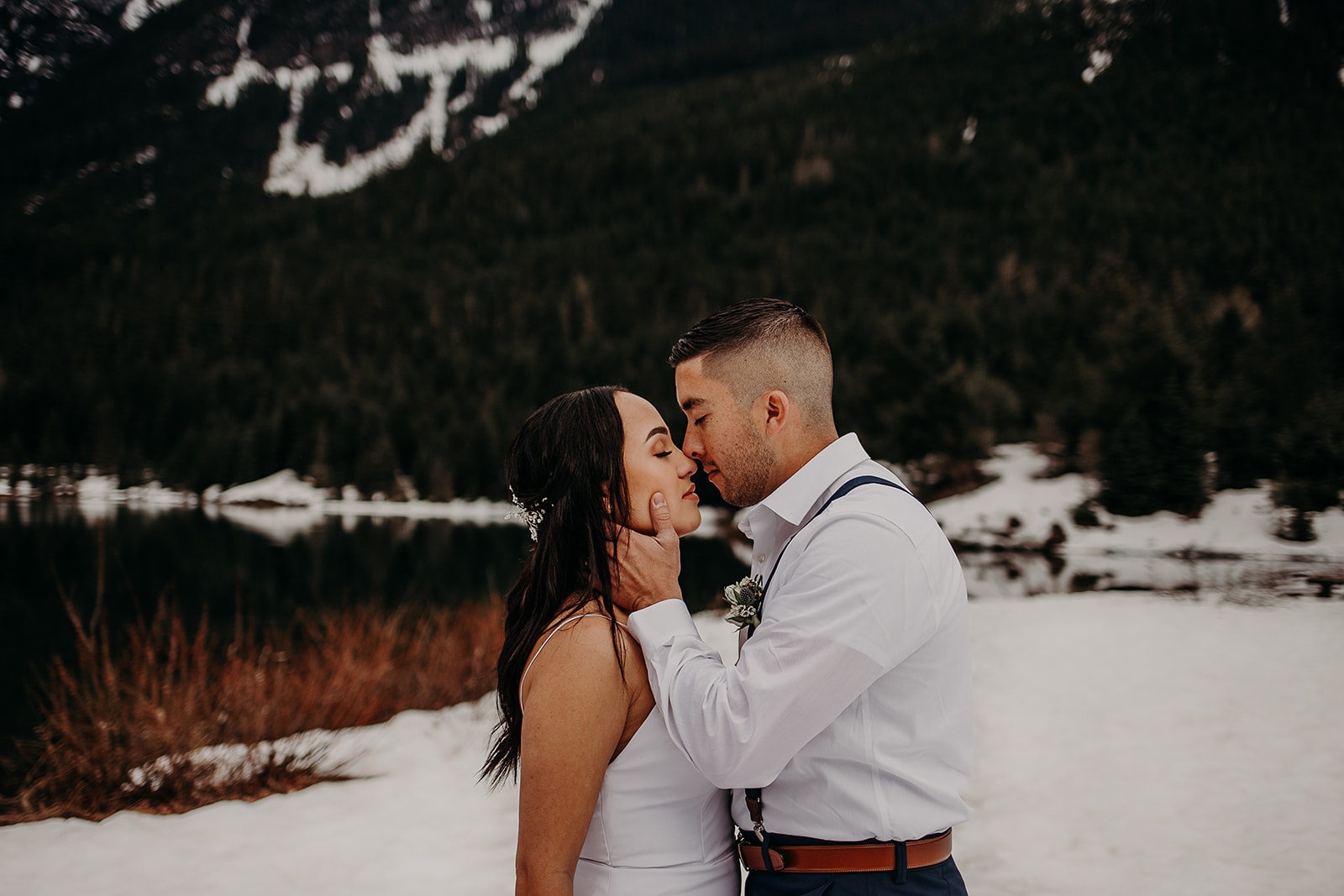 winter-mountain-elopement-asheville-wedding-photographer-megan-gallagher-photographer (33).jpg