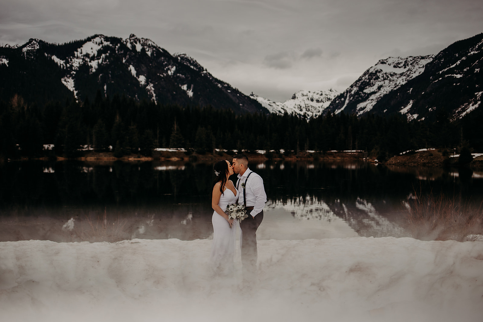 winter-mountain-elopement-asheville-wedding-photographer-megan-gallagher-photographer (35).jpg