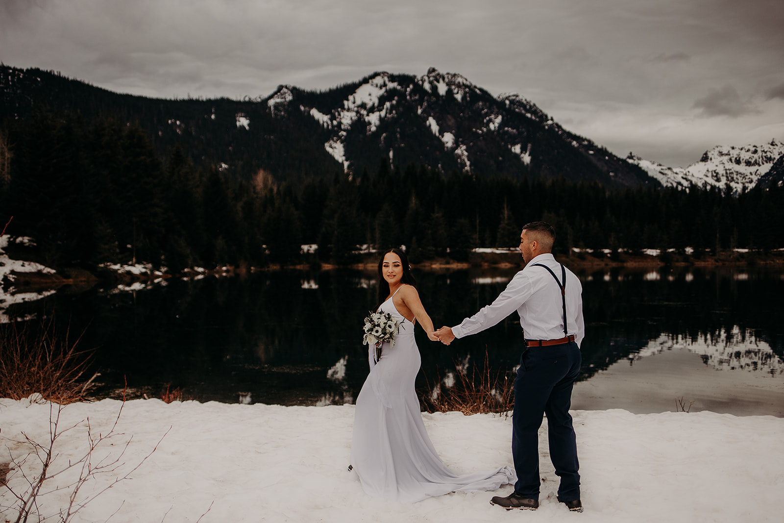 winter-mountain-elopement-asheville-wedding-photographer-megan-gallagher-photographer (36).jpg