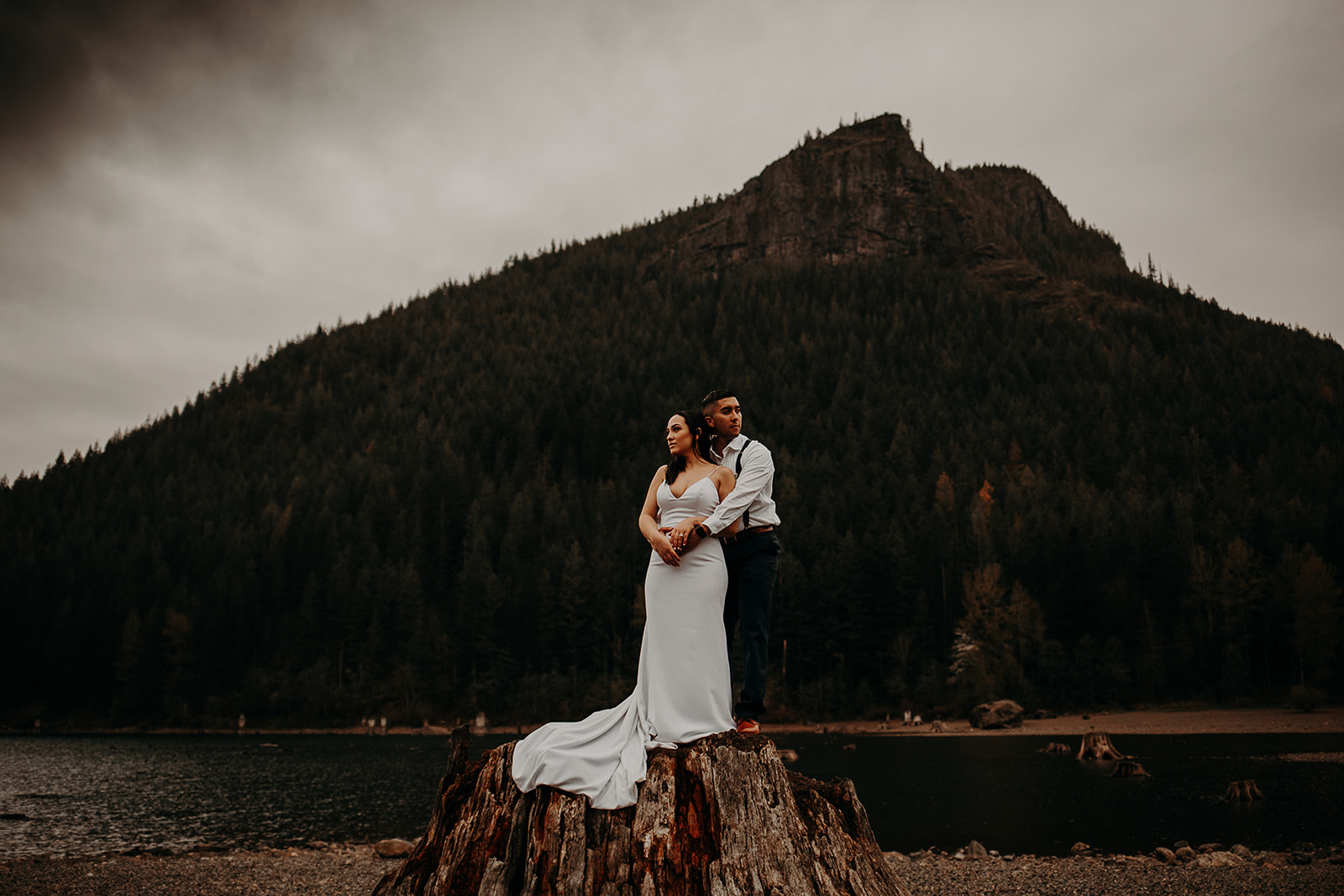winter-mountain-elopement-asheville-wedding-photographer-megan-gallagher-photographer (80).jpg