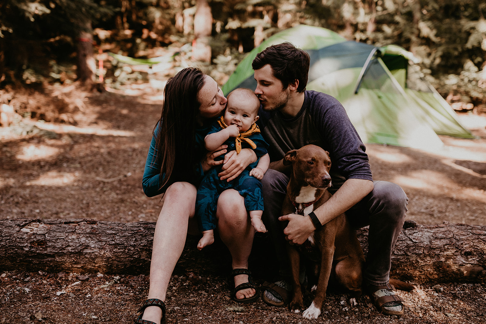kachess-lake-camping-family-portraits-megan-gallagher-photography_(147_of_335).jpg