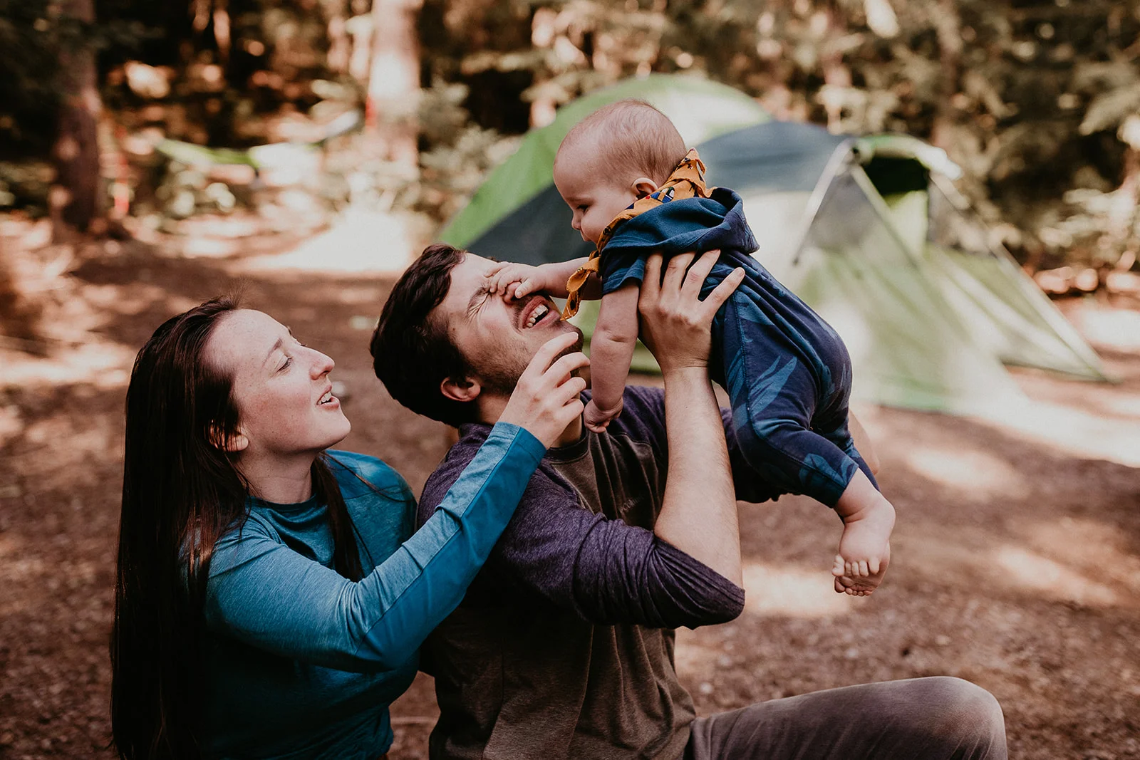 kachess-lake-camping-family-portraits-megan-gallagher-photography_(165_of_335).jpg